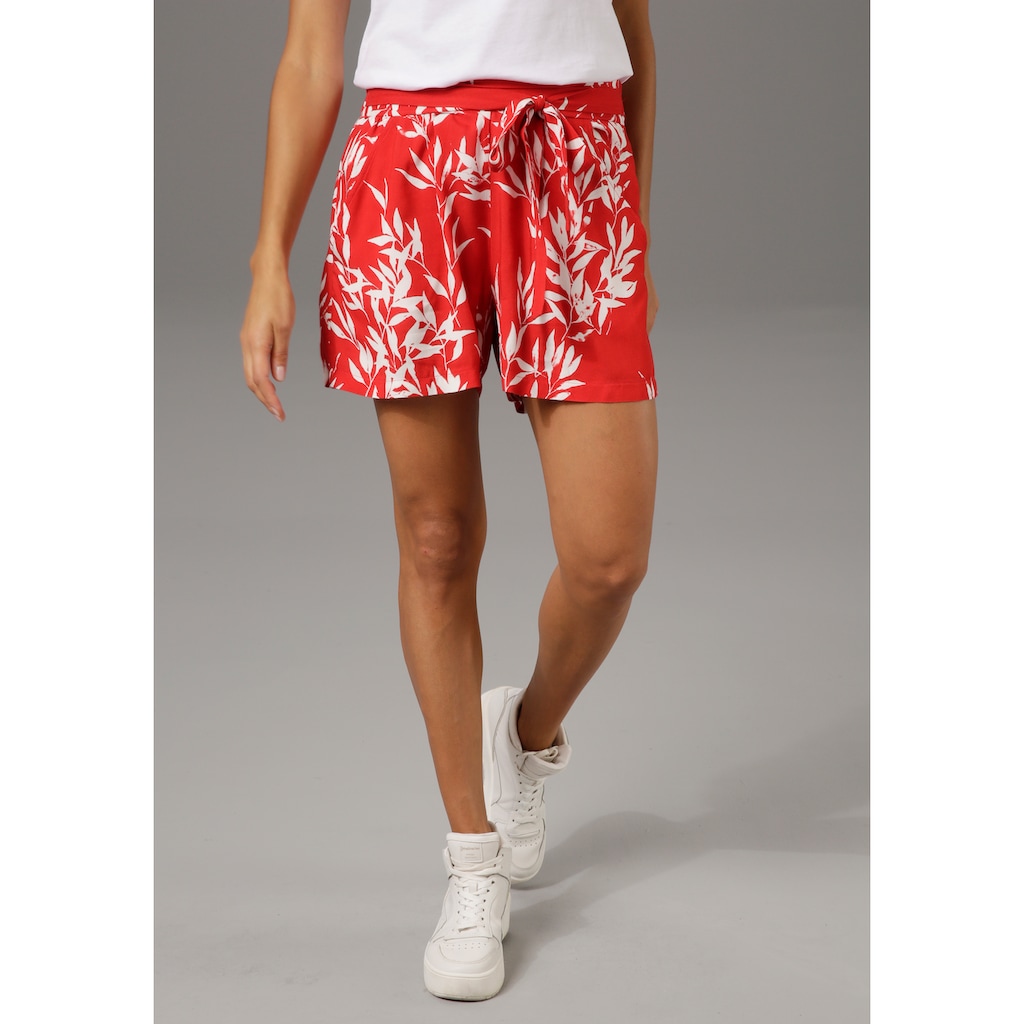 Aniston CASUAL Shorts, mit unterschiedlichen Drucken