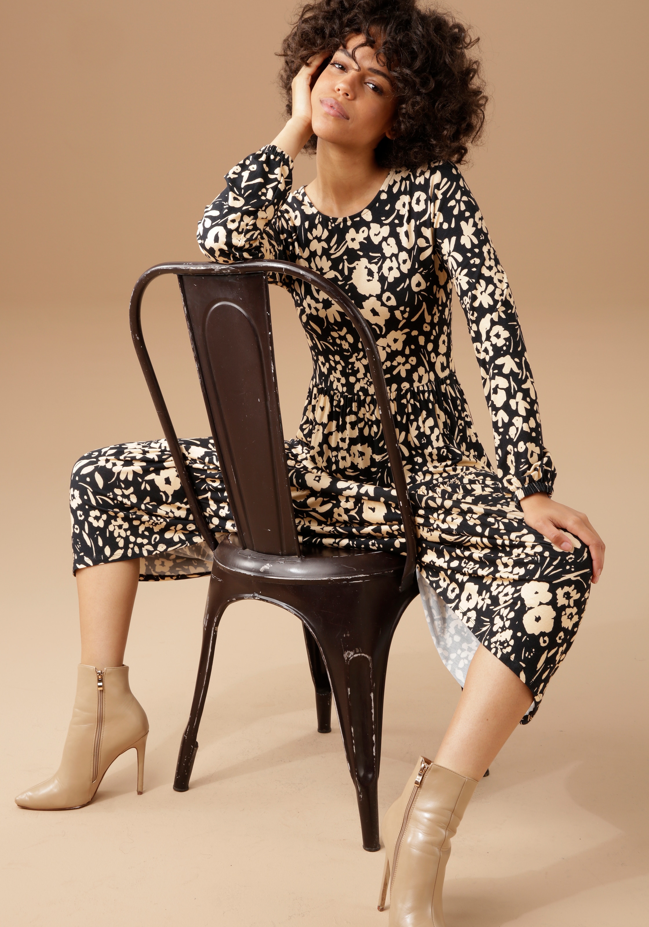 Aniston CASUAL Jerseykleid, mit abstraktem Blumendruck bestellen