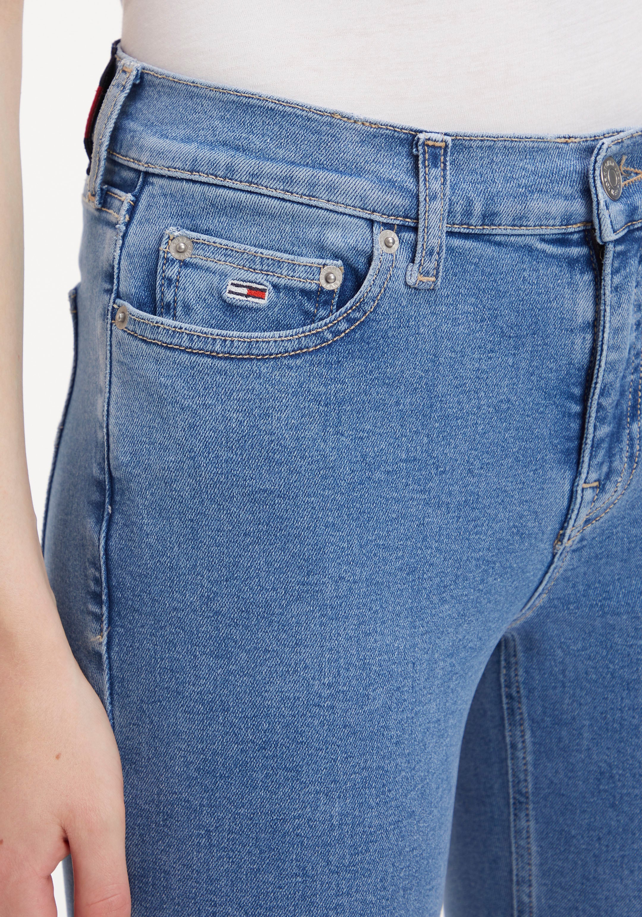 Label-Badge shoppen Tommy | Tommy Jeans »Nora«, Skinny-fit-Jeans Jeans mit & walking Passe hinten I\'m