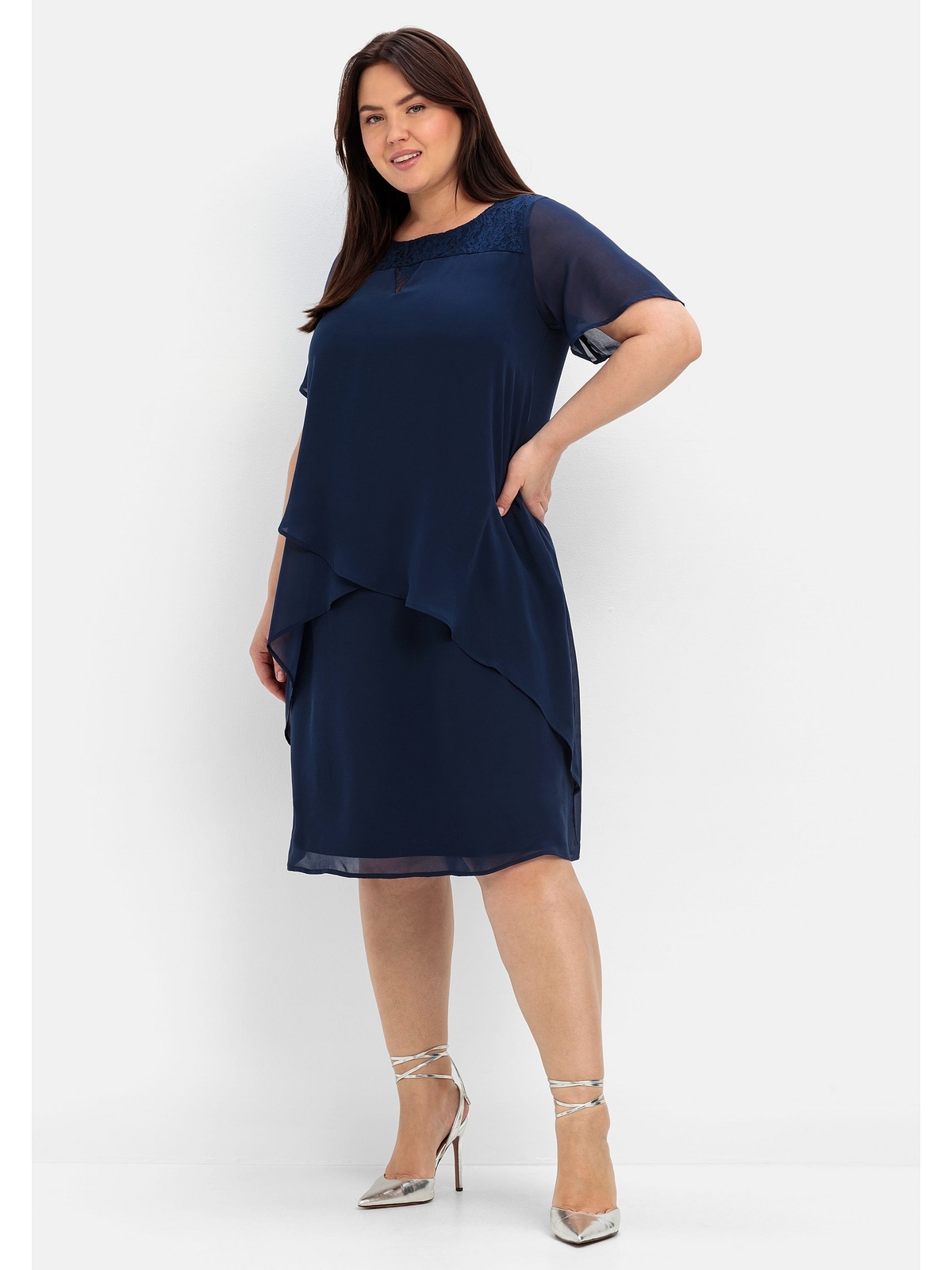 Sheego Abendkleid »Große Größen«, mit asymetrischen Volants kaufen
