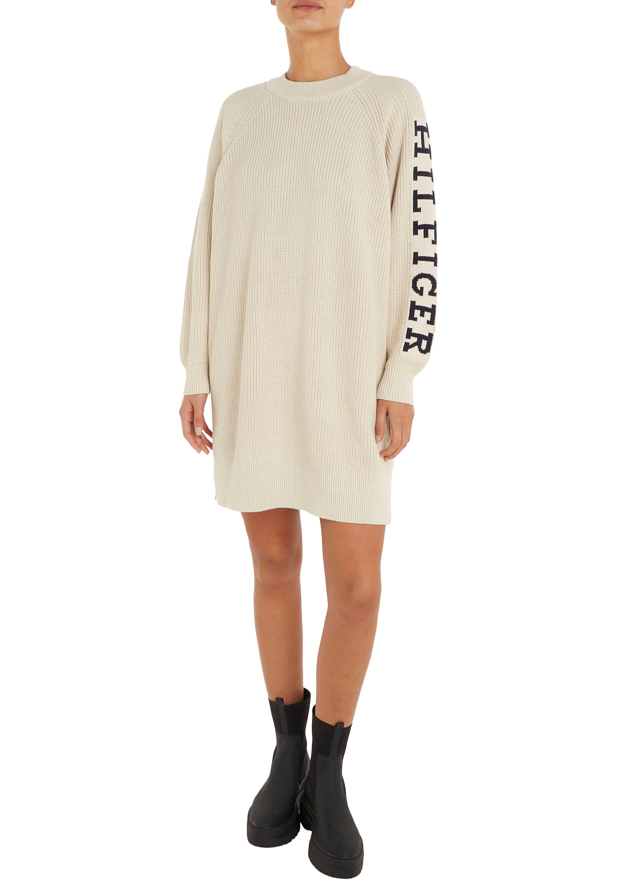 »PLACED shoppen DRESS«, markantem dem Auf mit Hilfiger Strickkleid Ärmel SWEATER Logo-Schriftzug Hilfiger Tommy HILFIGER