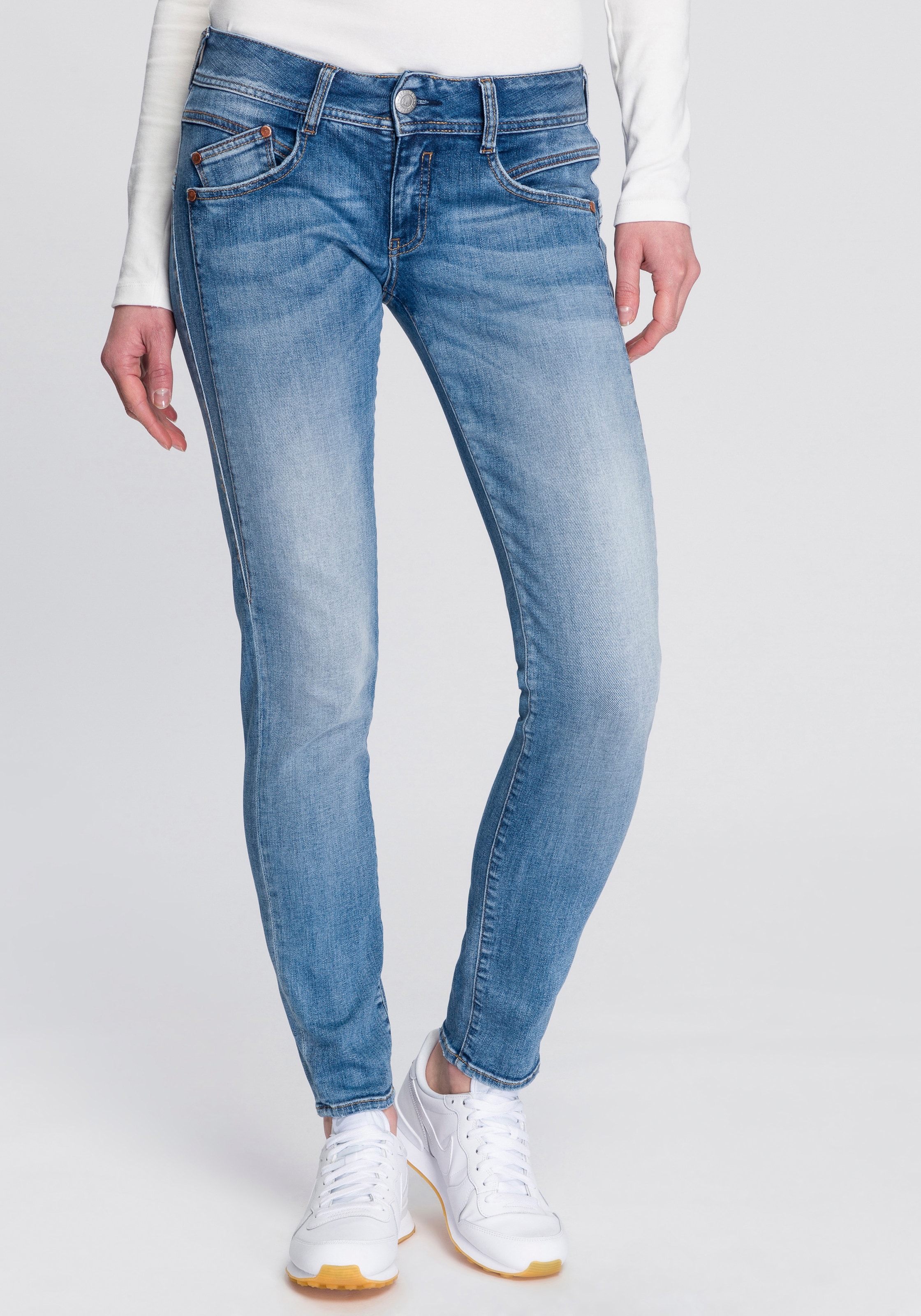Herrlicher Slim-fit-Jeans SLIM ORGANIC«, I\'m | bestellen walking »GILA Technology umweltfreundlich dank Kitotex