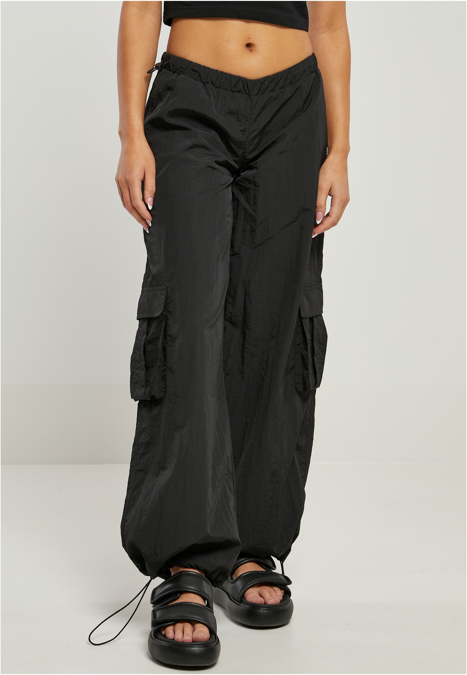 URBAN CLASSICS Stoffhose »Damen Ladies online Crinkle Wide Cargo Pants«, tlg.) Nylon (1