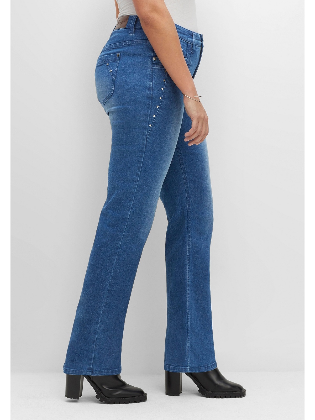Sheego Bootcut-Jeans »Große Größen«, mit Nieten online und Catfaces