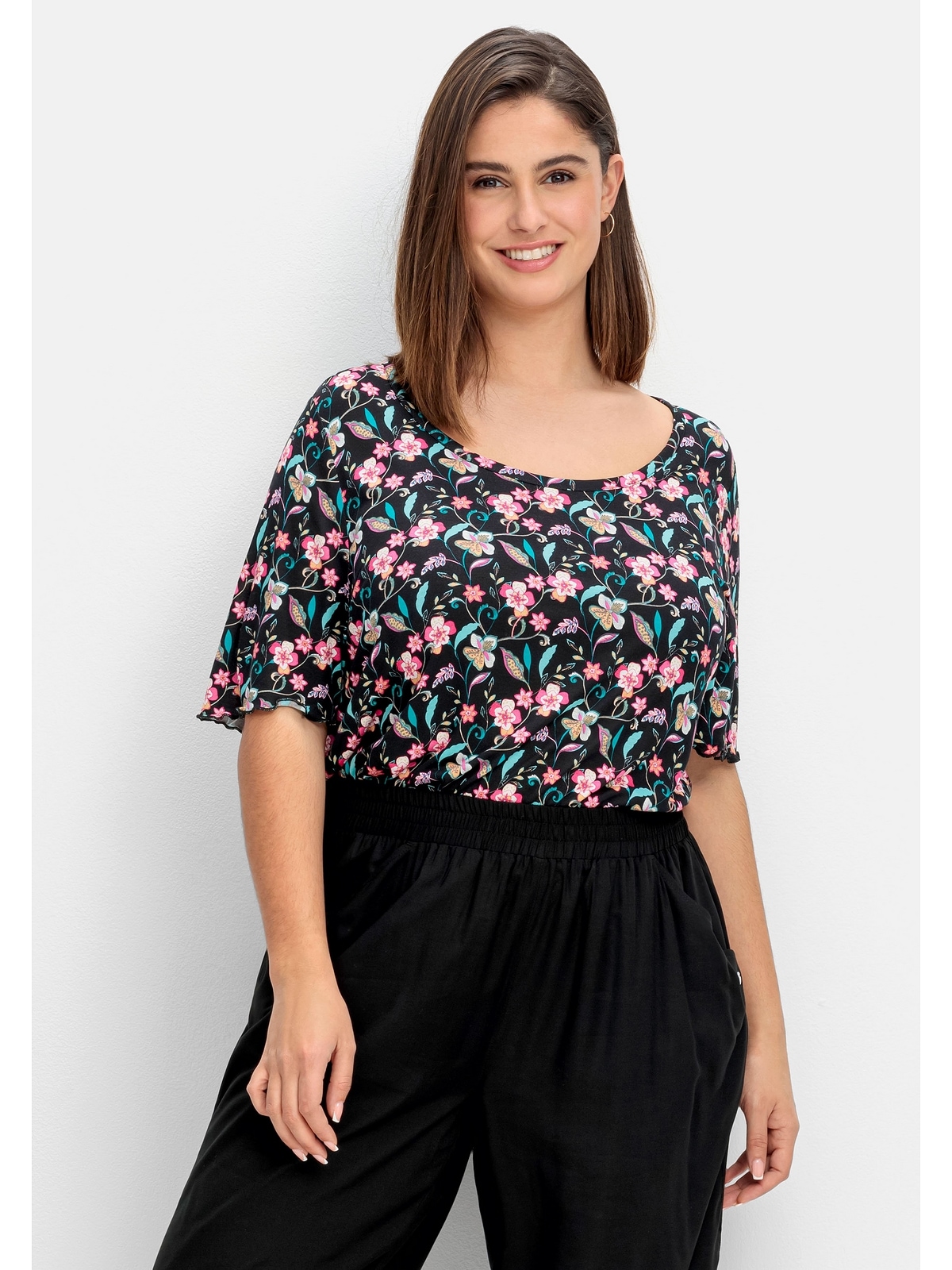 Sheego T-Shirt »Große Größen«, mit Blumendruck und Cut-out im Rücken kaufen