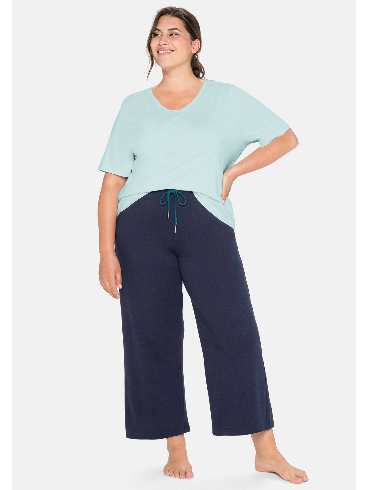 Sheego T-Shirt »Große Größen«, mit verlängertem Kurzarm und gerundetem Saum  kaufen | I'm walking