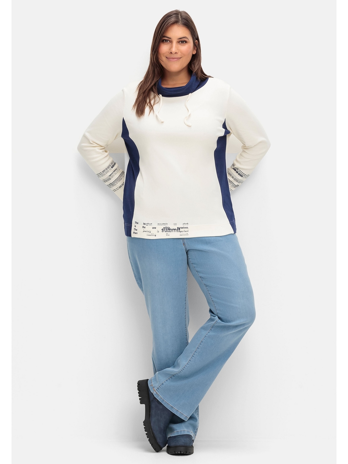 Sheego Sweatshirt weitem kaufen Rollkragen online walking I\'m | »Große Größen«, Kontrastdetails mit und