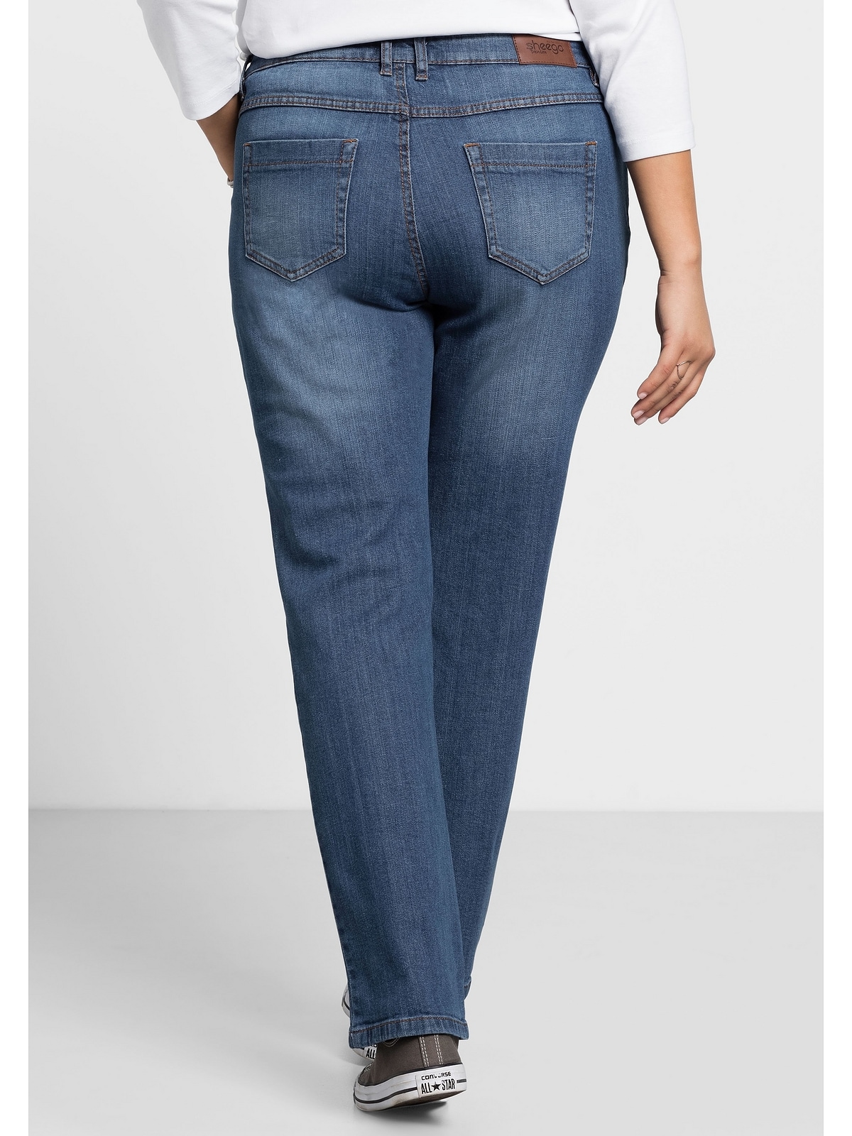 Sheego Stretch-Jeans I\'m kaufen mit »Große Gerade« »Die | walking Größen«, Used-Effekten