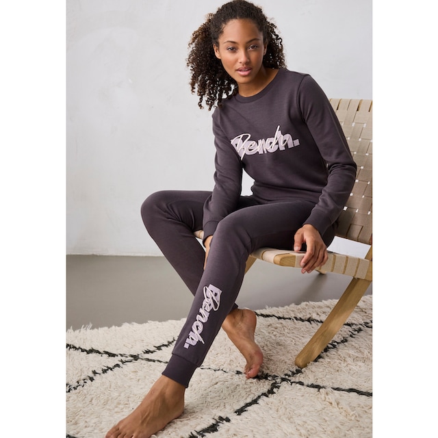 Bench. Loungewear Sweatpants, mit Logodruck und Stickerei, Loungeanzug &  Wäsche auf Rechnung bestellen