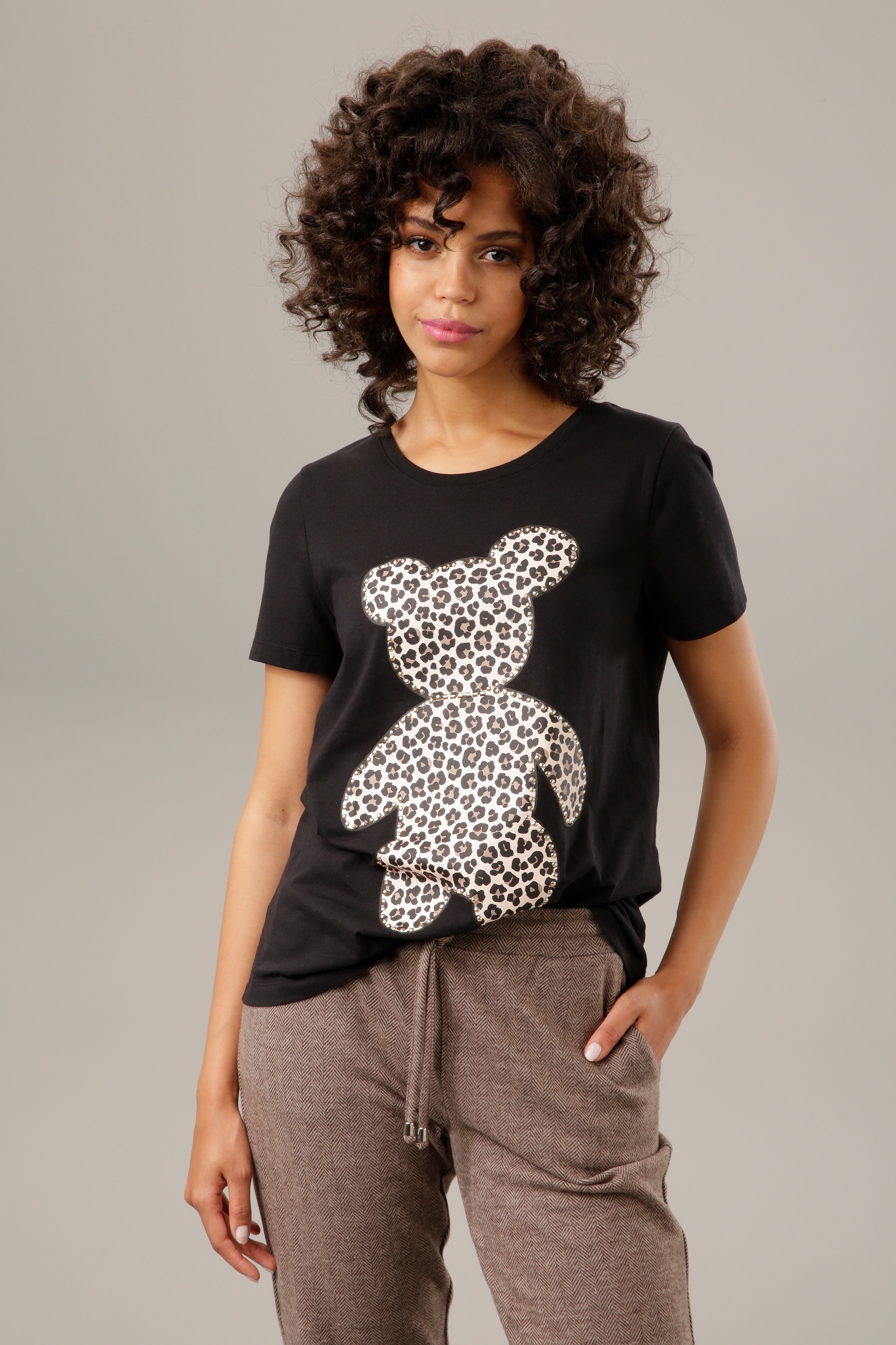 Aniston CASUAL T-Shirt, mit Glanznieten verzierter Bärchen-Frontdruck - NEUE  KOLLEKTIOM shoppen | I\'m walking | T-Shirts