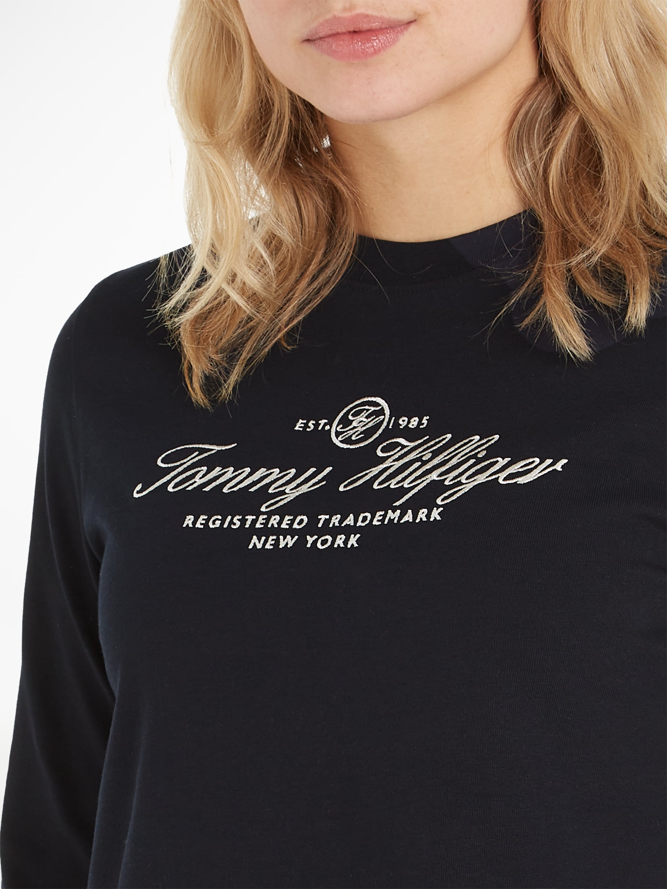Tommy Hilfiger Langarmshirt, mit dezentem Markenlabel auf dem  Ärmelabschluss online kaufen | I\'m walking