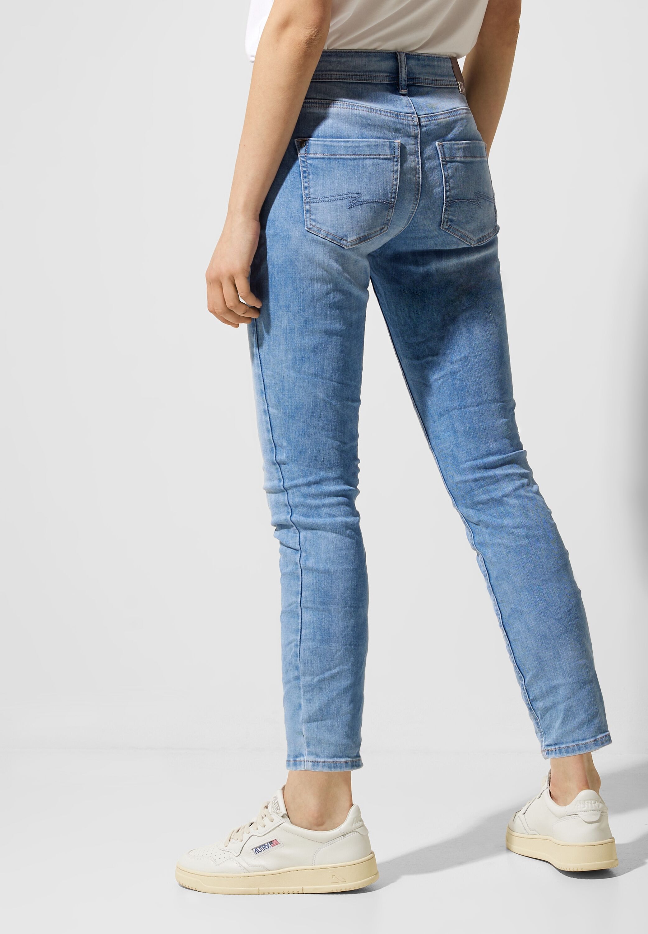 STREET ONE Slim-fit-Jeans, 4-Pocket Style shoppen walking | I\'m