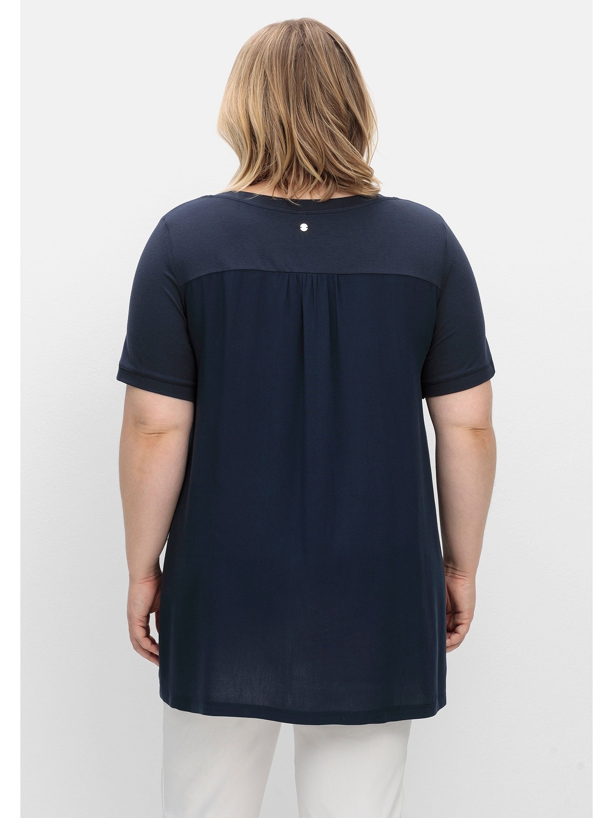 Sheego T-Shirt »Große walking luftigem Größen«, Rückenteil mit | Blusenstoff kaufen aus I\'m