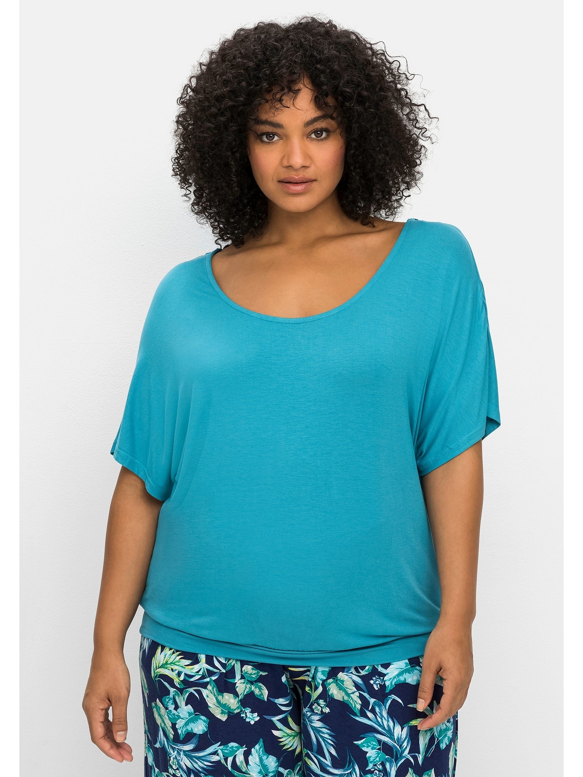 Sheego T-Shirt »Große Größen«, mit Einsatz aus Spitze im Nacken shoppen