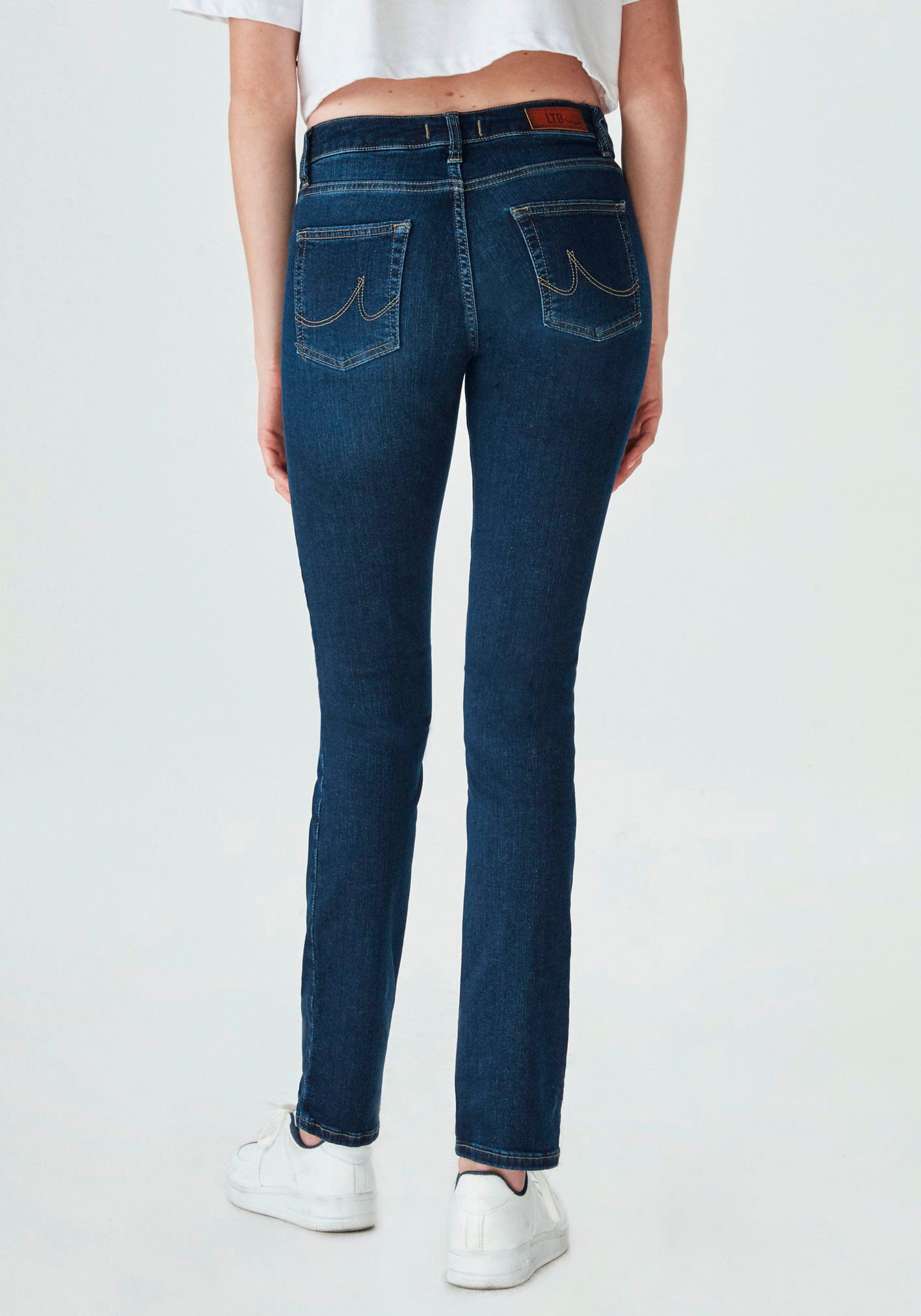 LTB Slim-fit-Jeans »ASPEN Y«, mit toller Backpocket-Stickerei shoppen