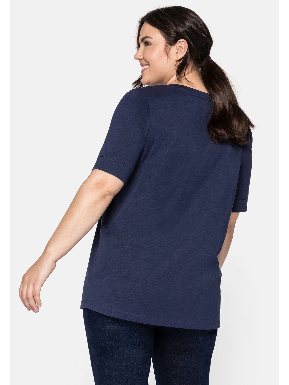 Sheego T-Shirt »Große Größen«, bestellen vorne dekorativer | mit Falte I\'m walking