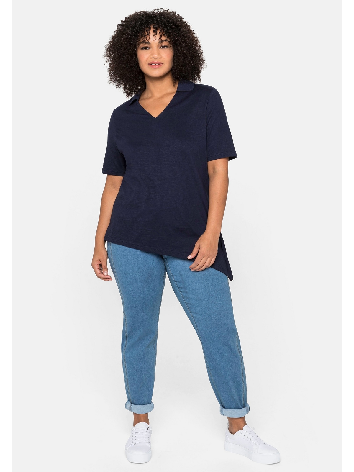 Sheego T-Shirt »Große Größen«, mit Polokragen und asymmetrischem Saum  bestellen | I\'m walking | Funktionsshirts