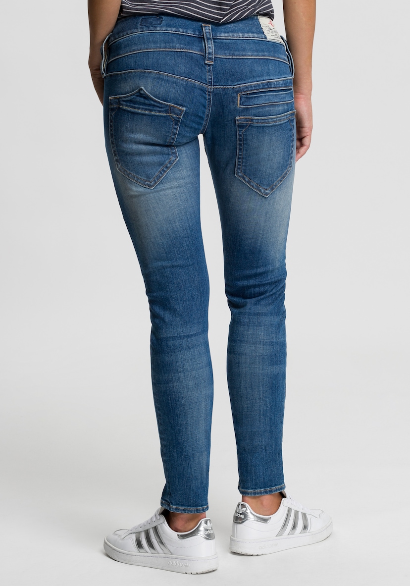 Herrlicher Slim-fit-Jeans »PIPER«, umweltfreundlich dank Kitotex  Technologie shoppen