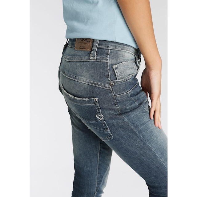 Please Jeans Boyfriend-Jeans »P 78A«, mit leichtem Destroyed Effekt kaufen  | I'm walking