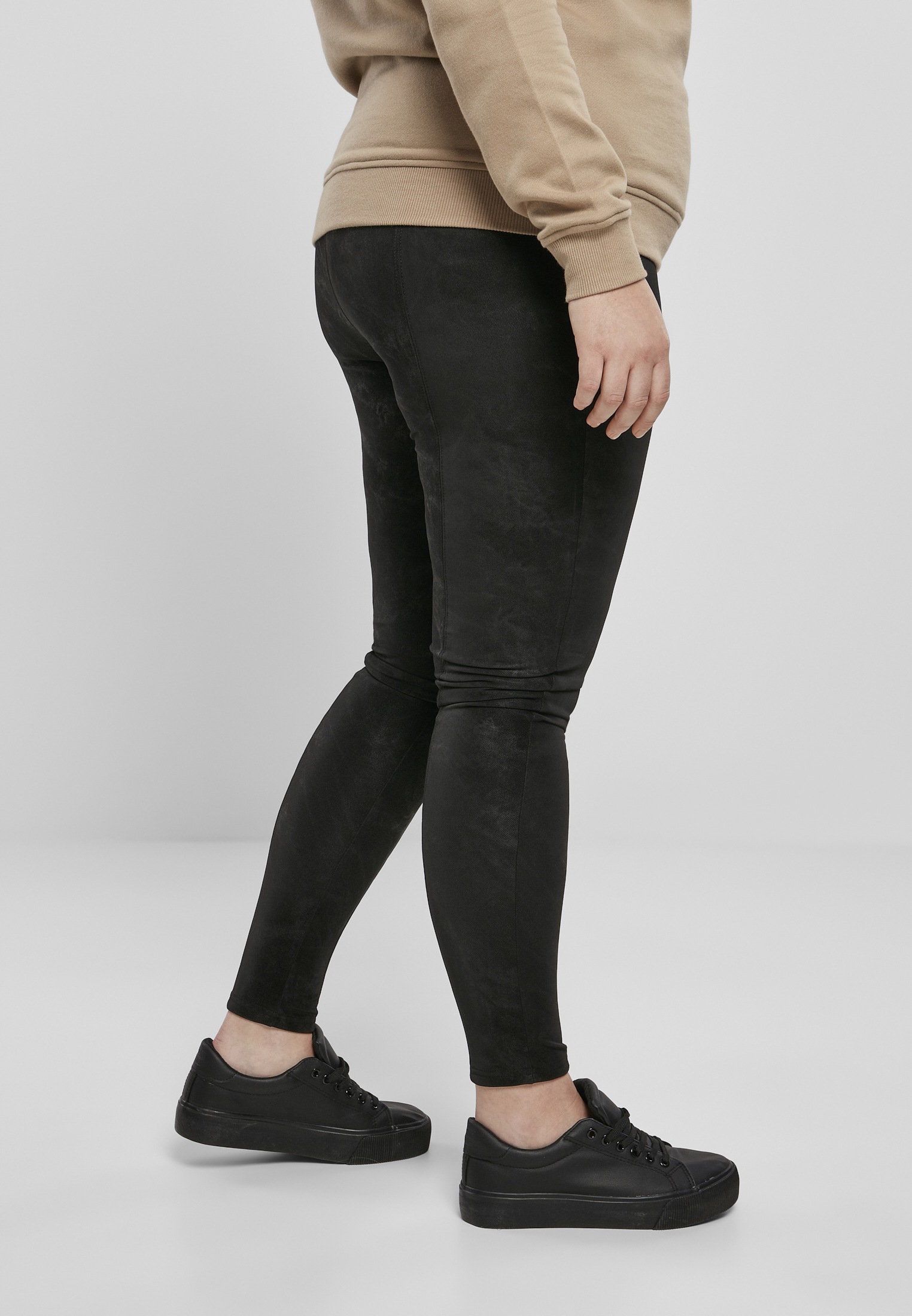 URBAN CLASSICS Leggings »Damen Ladies Washed Faux Leather Pants«, (1 tlg.)  kaufen
