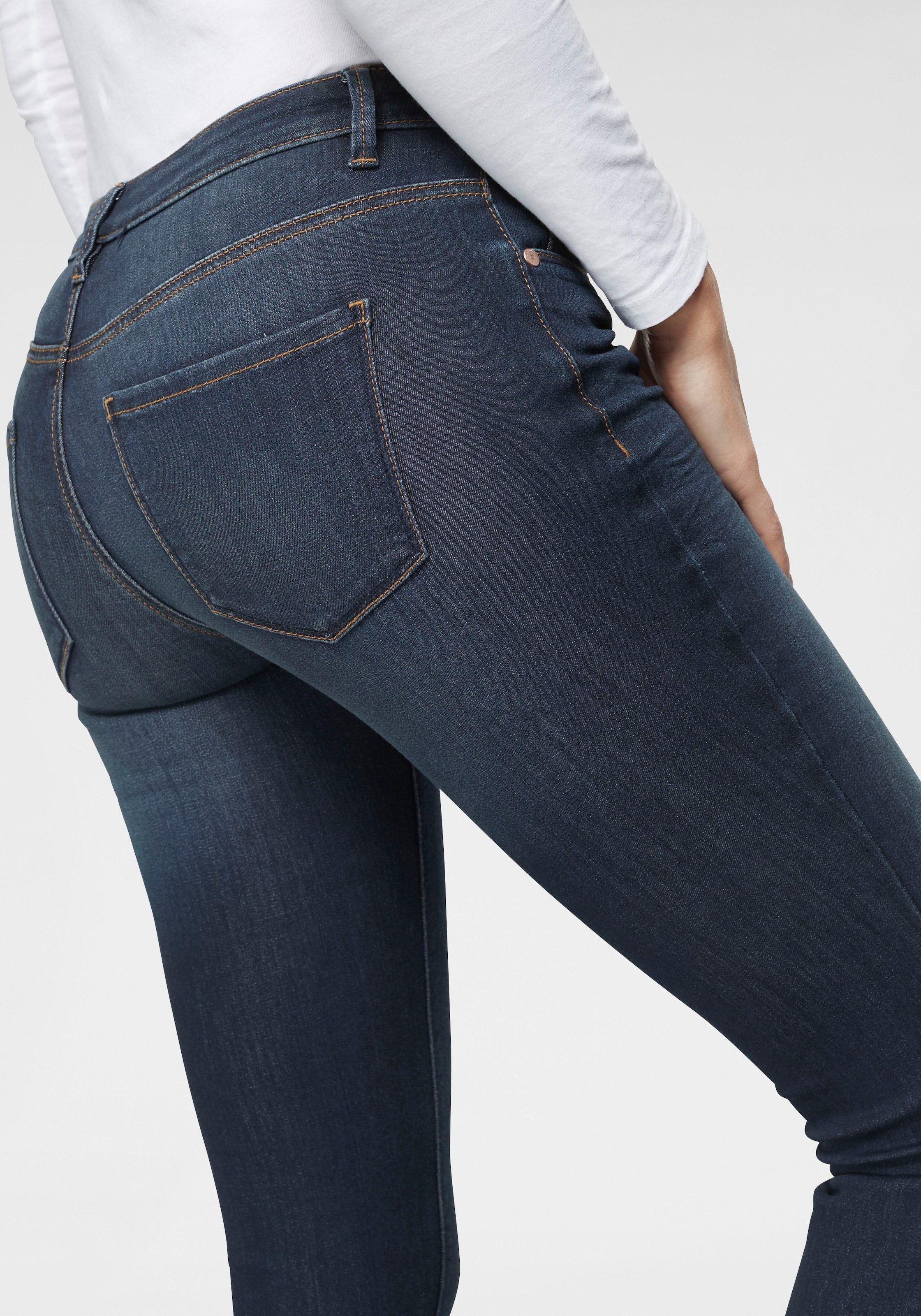 TOM TAILOR Skinny-fit-Jeans, in figurbetonter 5-Pocket-Form kaufen