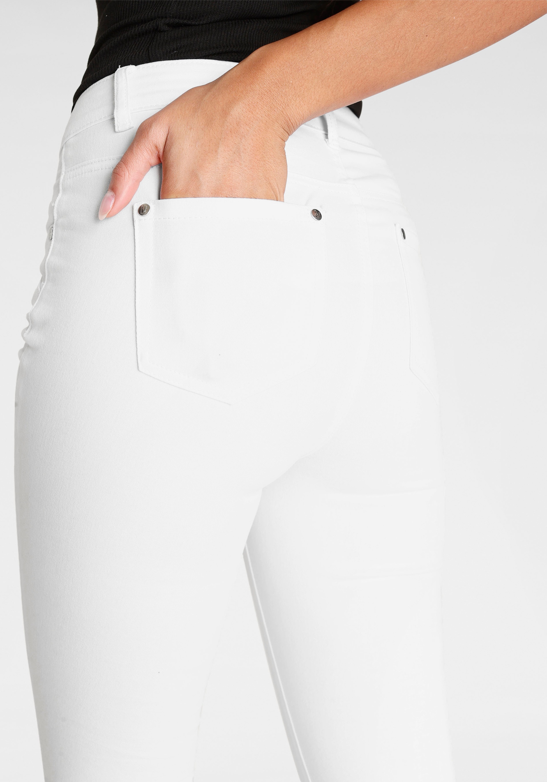 Bruno Banani 5-Pocket-Jeans, mit offenem Saum  NEUE KOLLEKTION kaufen