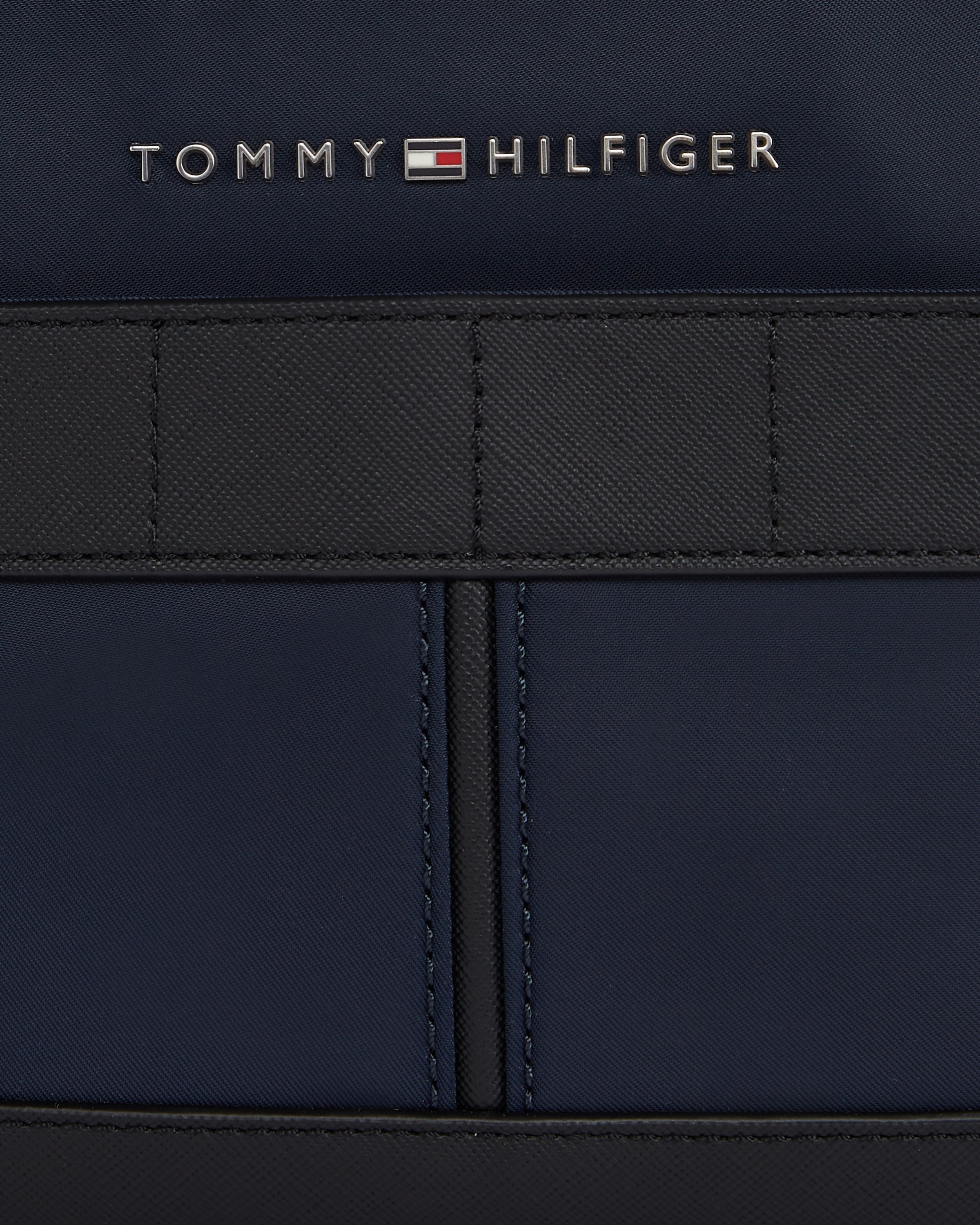 Tommy Hilfiger Mini Bag »TH ELEVATED NYLON CAMERA BAG«, kleine Umhängetasche  bestellen | I\'m walking
