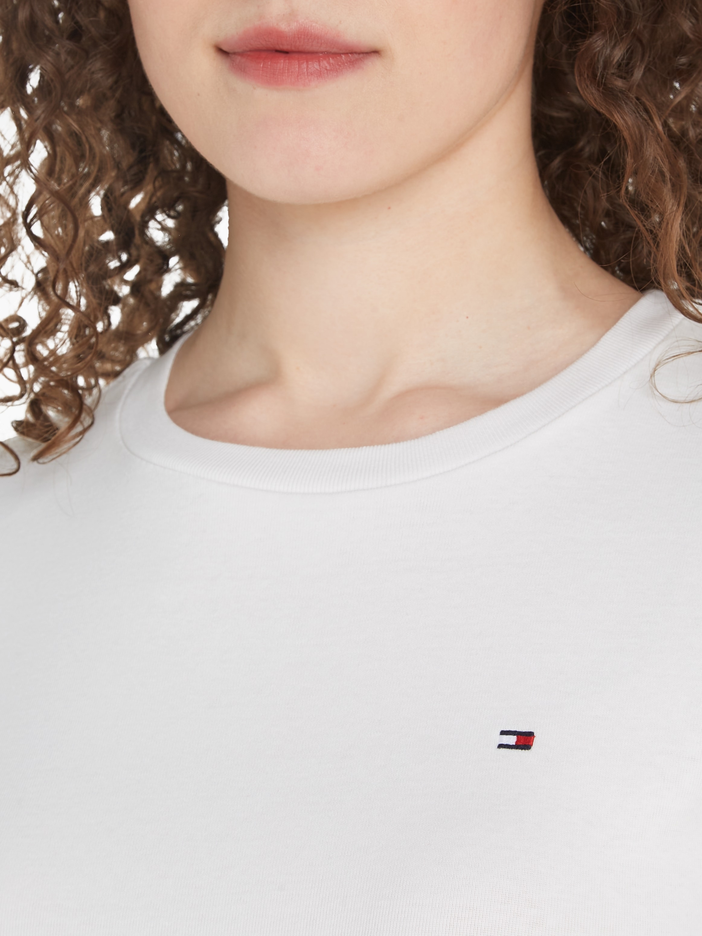 Tommy Hilfiger Stehkragenshirt »NEW CODY SLIM CROP MOCK-NK«, mit  Logostickerei online kaufen | I\'m walking | T-Shirts