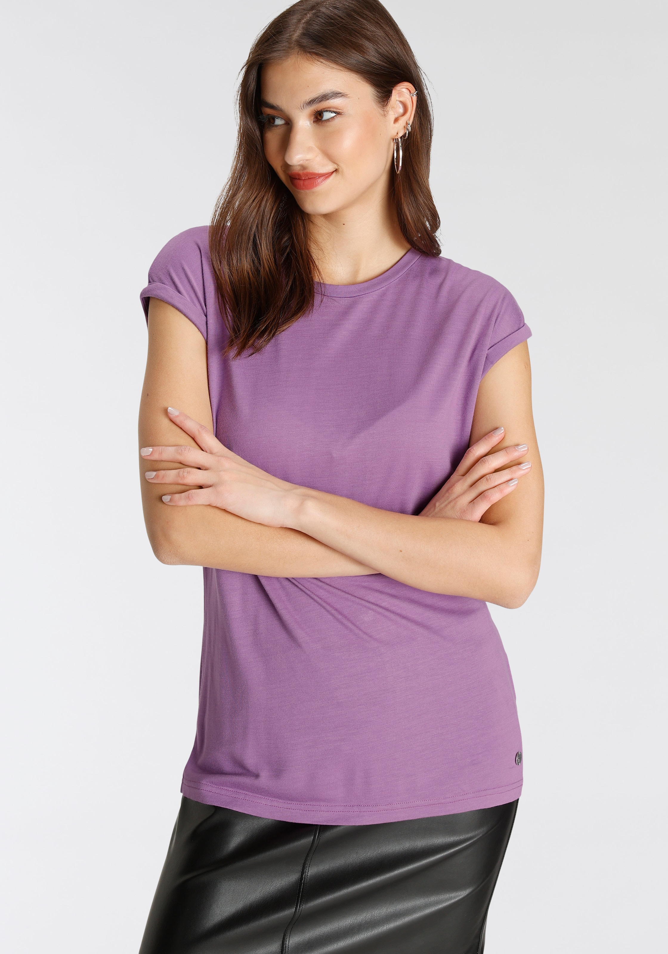 Tamaris T-Shirt, mit Rundhalsausschnitt shoppen | I\'m walking | Röcke