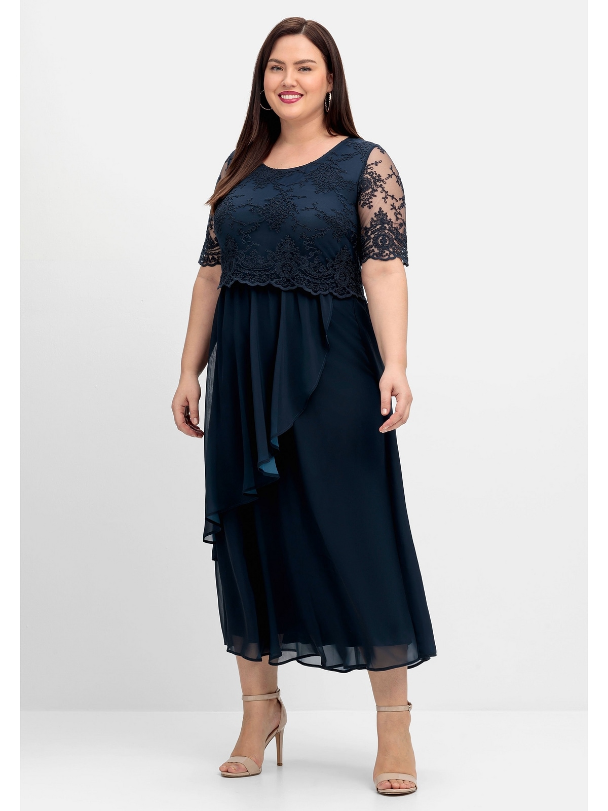 Sheego Abendkleid »Große Größen«, mit besticktem Mesh-Oberteil kaufen