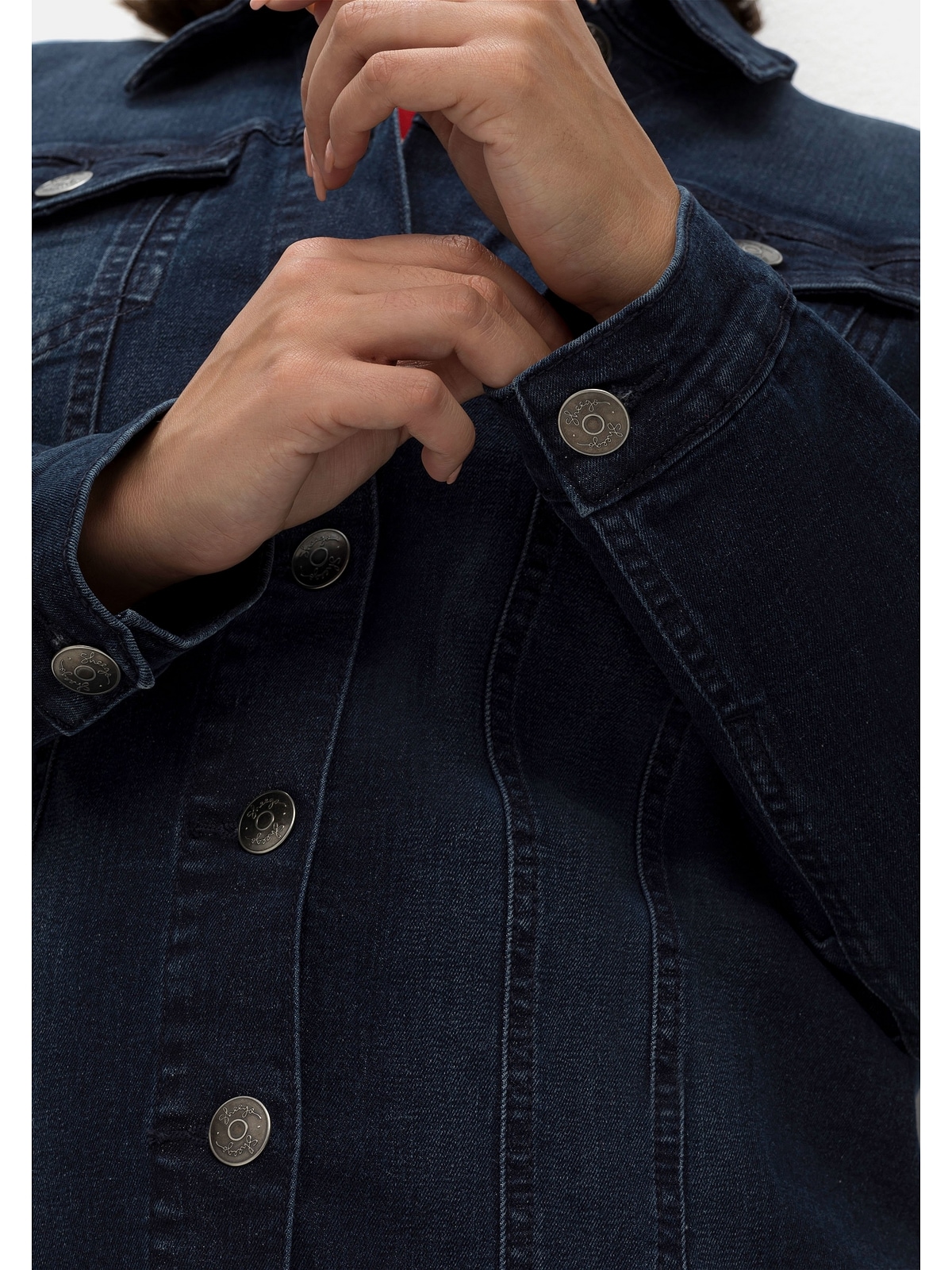 Sheego Jeansjacke »Große Größen«, ohne längerer, online Kapuze, taillierter Form in