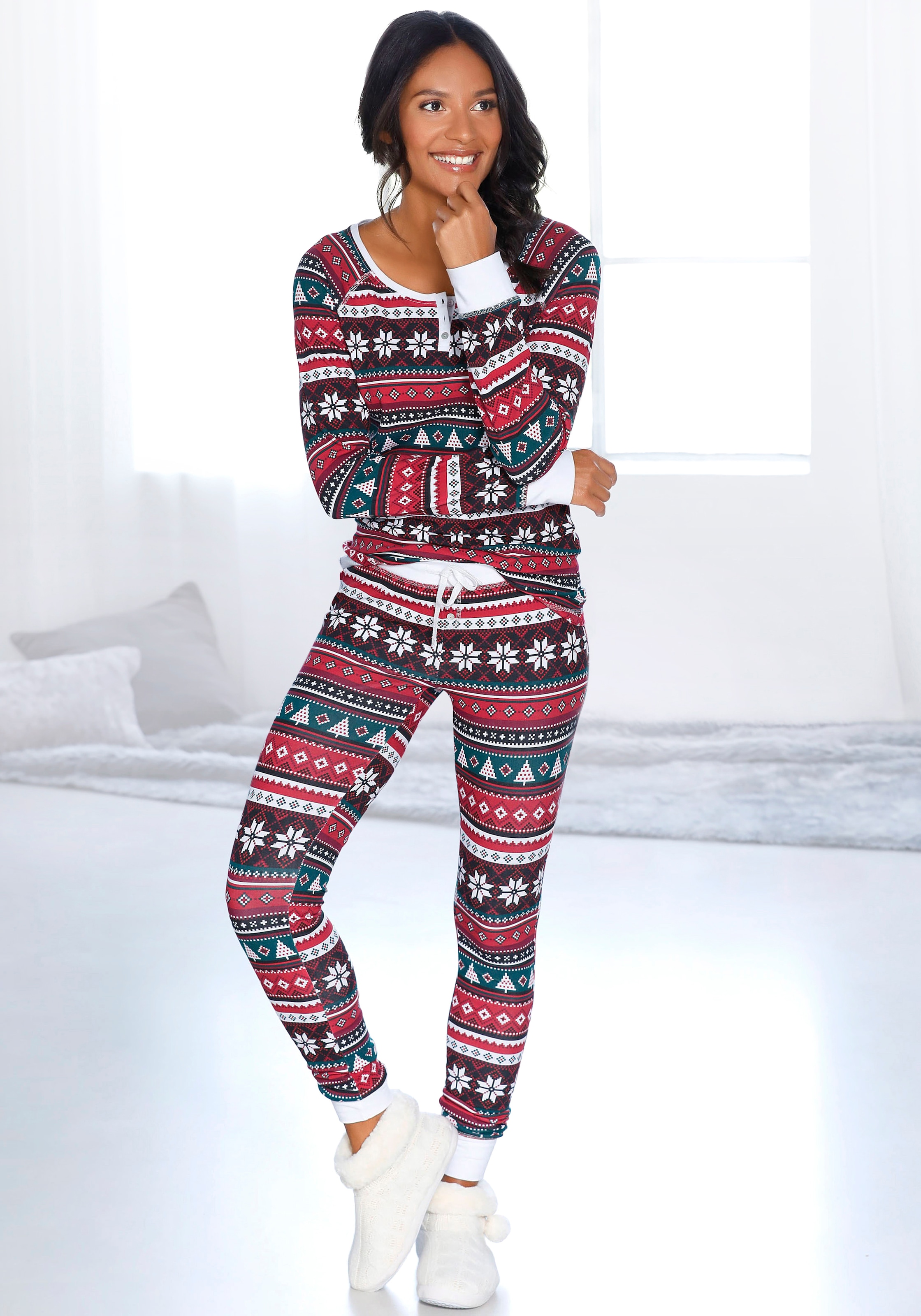 LASCANA Pyjama, (2 tlg., 1 Stück), mit weihnachtlichem Muster & Wäsche auf  Rechnung bestellen