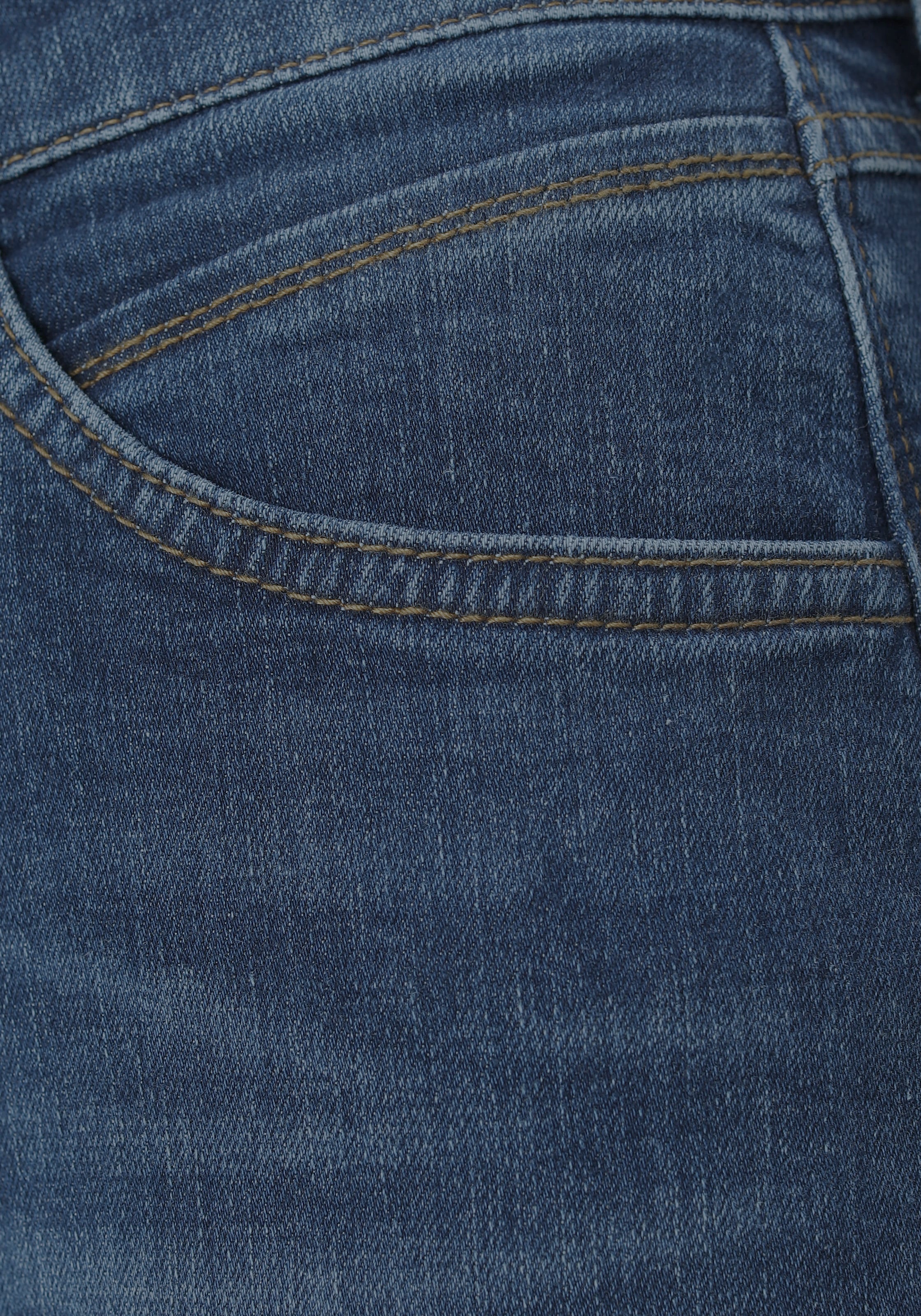 MAC Gerade Jeans »Melanie-Heart«, Dekorative Nieten auf der hinteren Tasche  bestellen