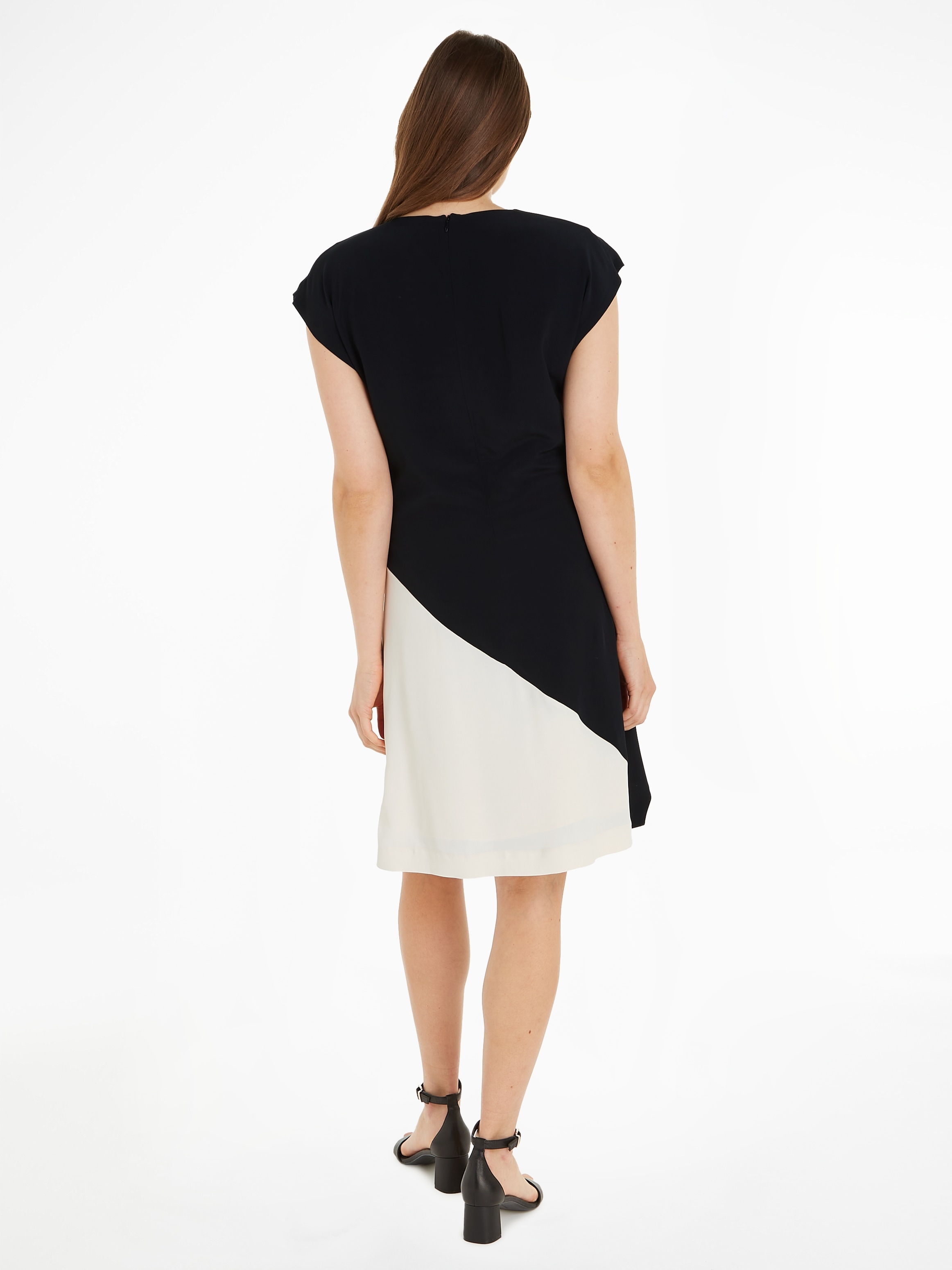 Logopatch walking mit online Tommy KNEE I\'m BLOCKED »VISCOSE DRESS«, Blusenkleid kaufen Hilfiger |