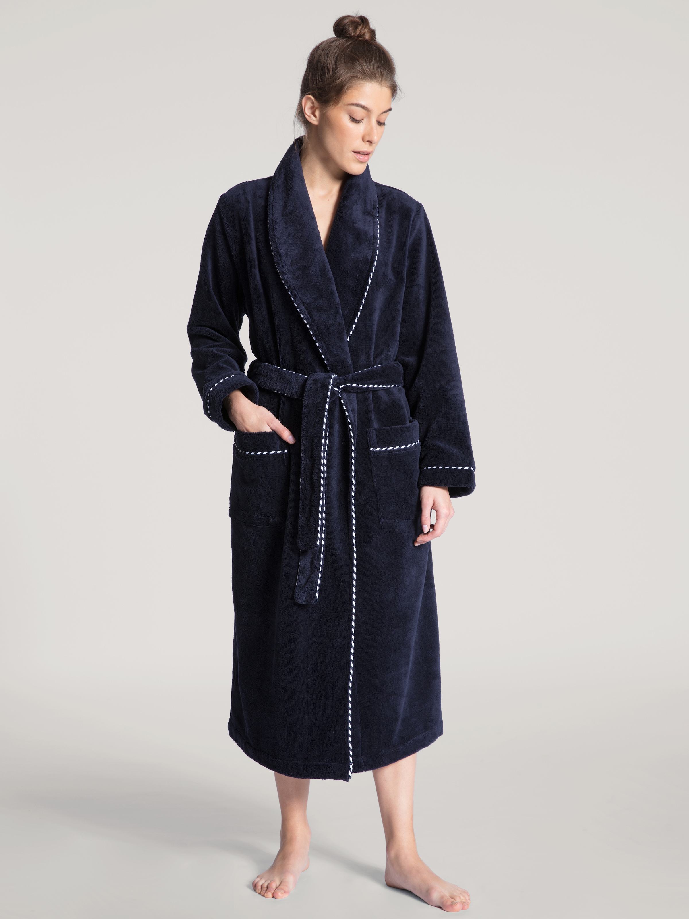 CALIDA Damenbademantel »Cosy Shower«, mit Schalkragen ca. 120 cm lang &  Wäsche auf Rechnung bestellen | Damen Bademäntel