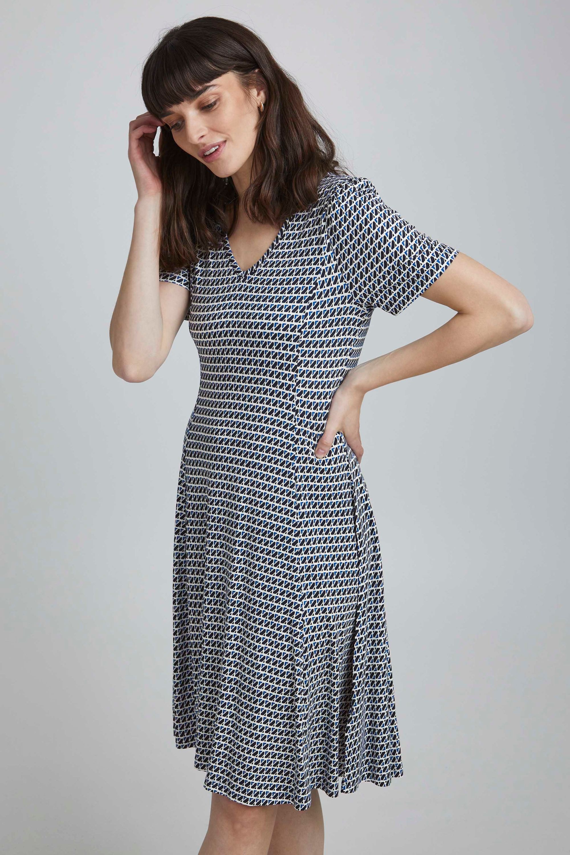 kaufen FRFEDOT online fransa 1 Dress« I\'m »Fransa walking | Jerseykleid