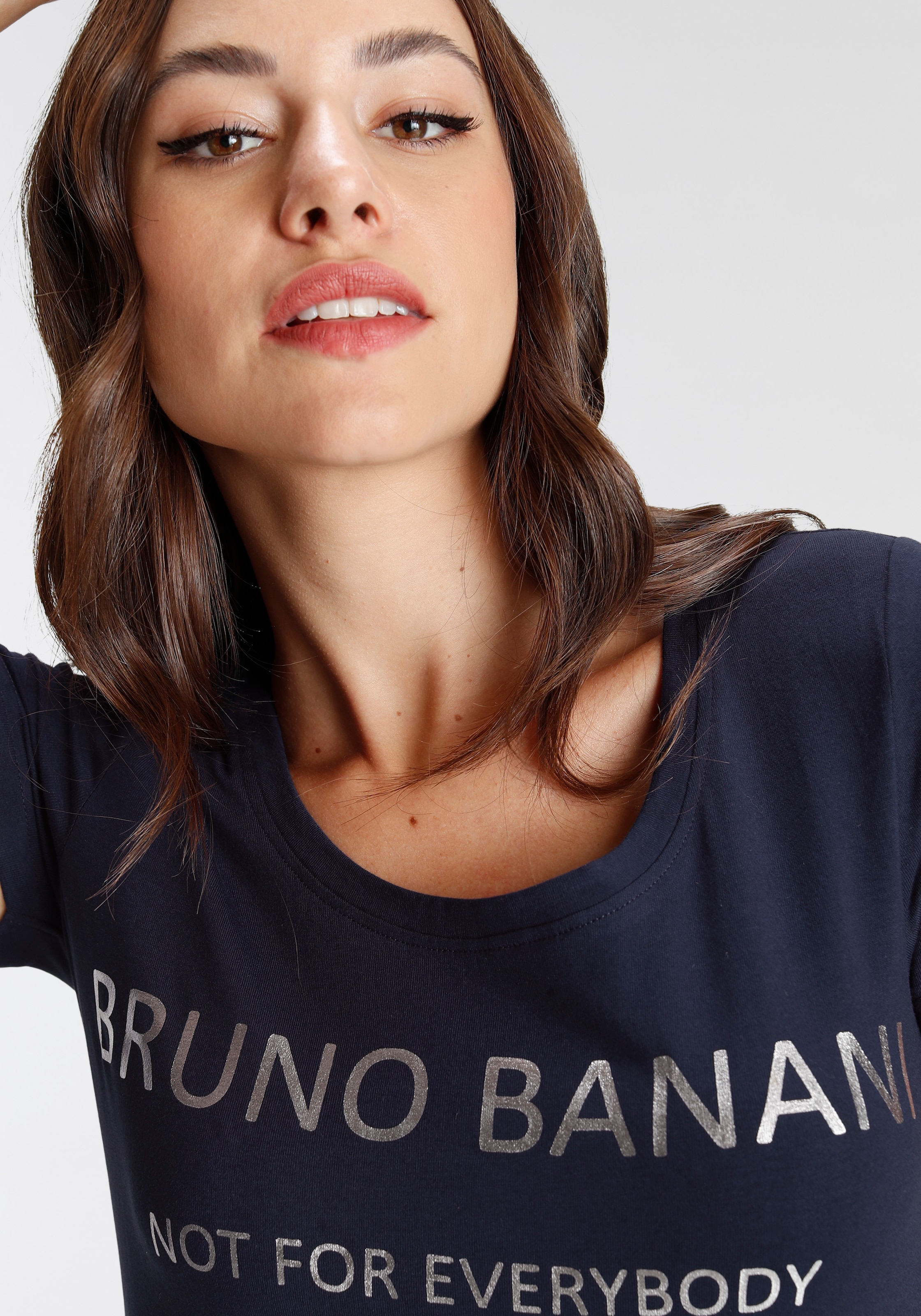 Bruno Banani T-Shirt, mit goldfarbenem | shoppen Logodruck NEUE KOLLEKTION I\'m walking
