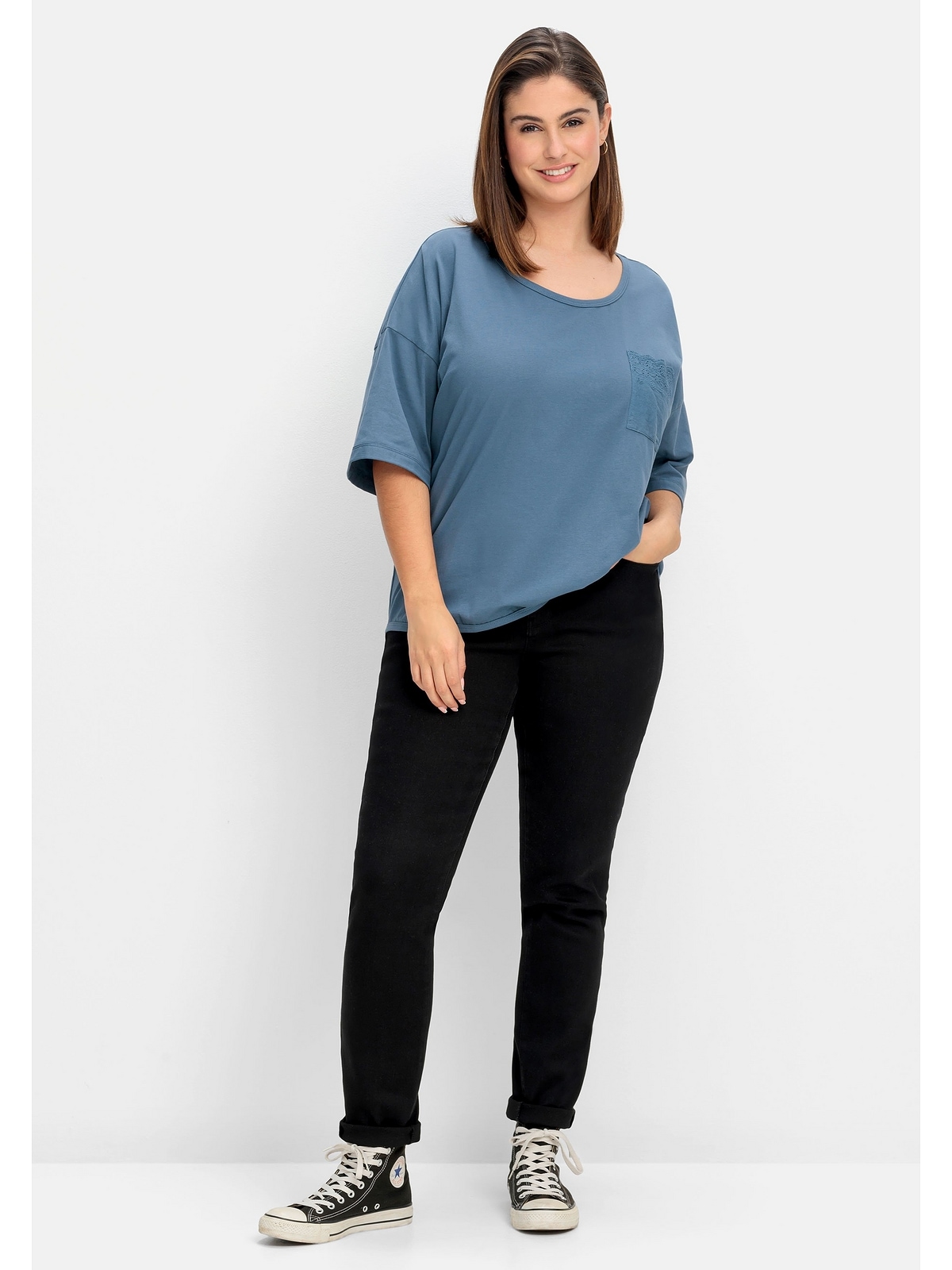 Sheego T-Shirt I\'m Größen«, »Große | kaufen Brusttasche mit Spitze aus walking