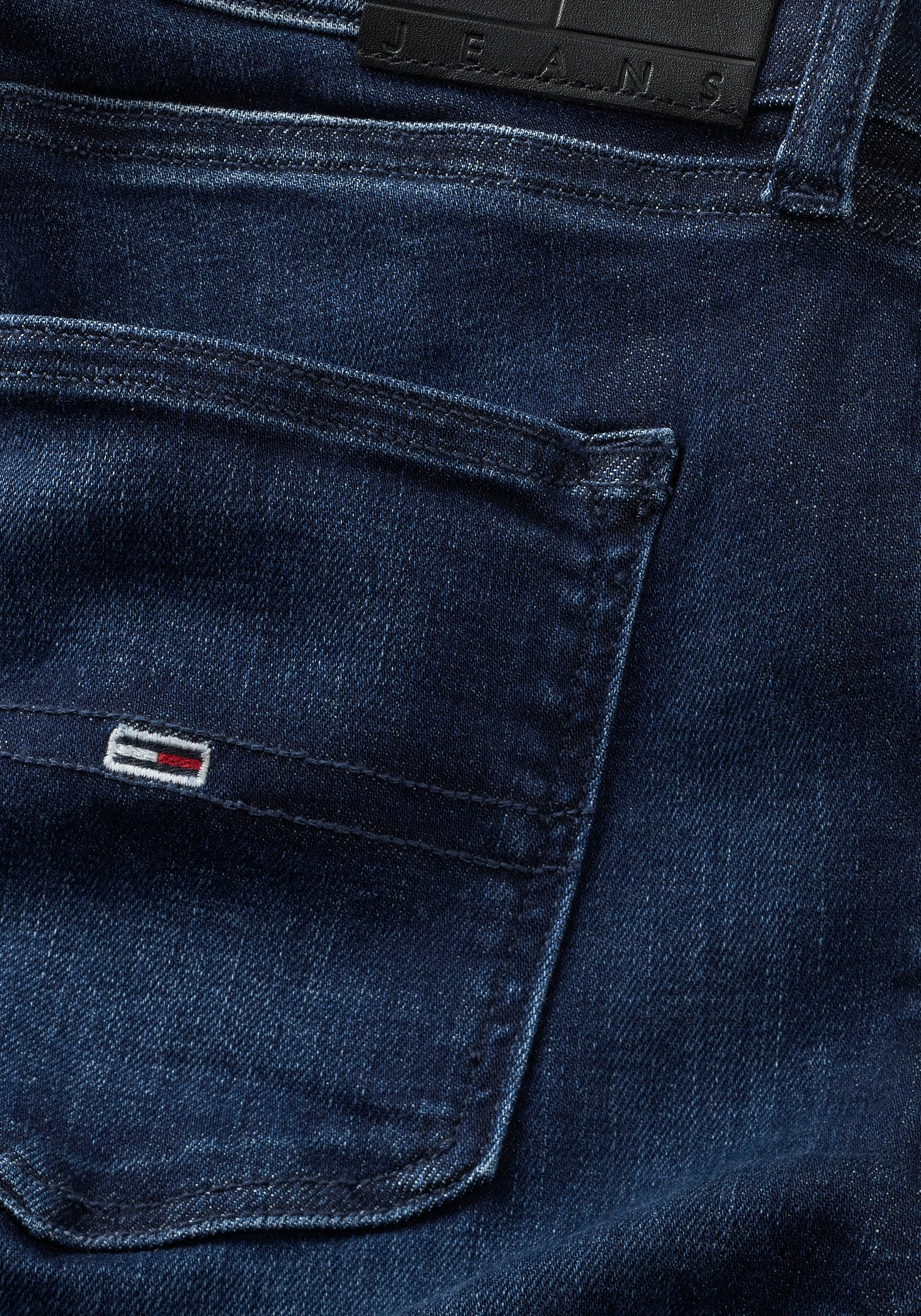 Tommy Jeans Bequeme Jeans walking kaufen | I\'m »Sylvia«, mit Ledermarkenlabel online