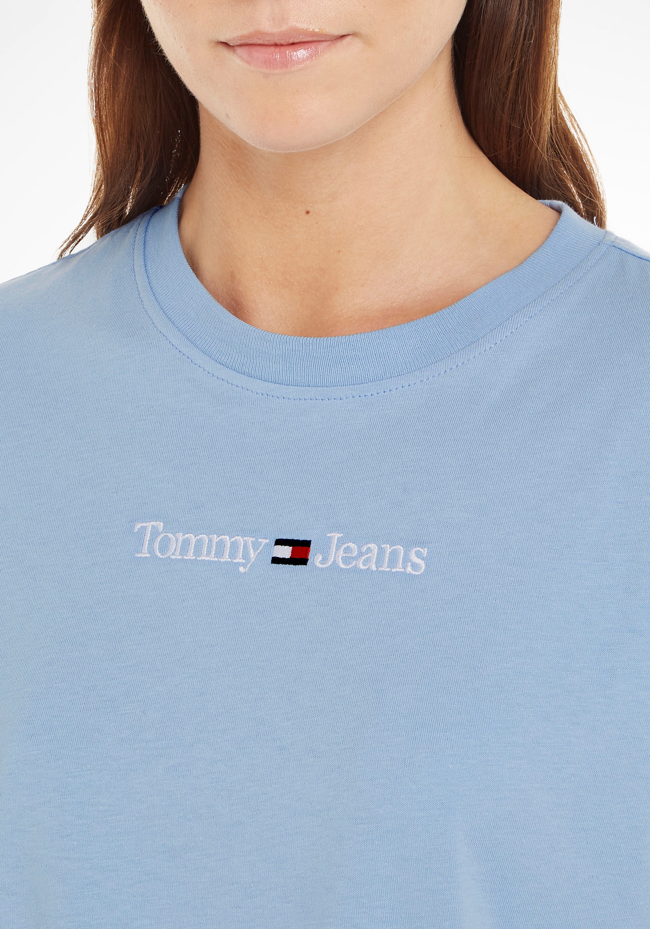 Tommy Jeans Kurzarmshirt »TJW CLS LINEAR Logoschriftzug Linear mit Jeans Tommy shoppen SERIF TEE«