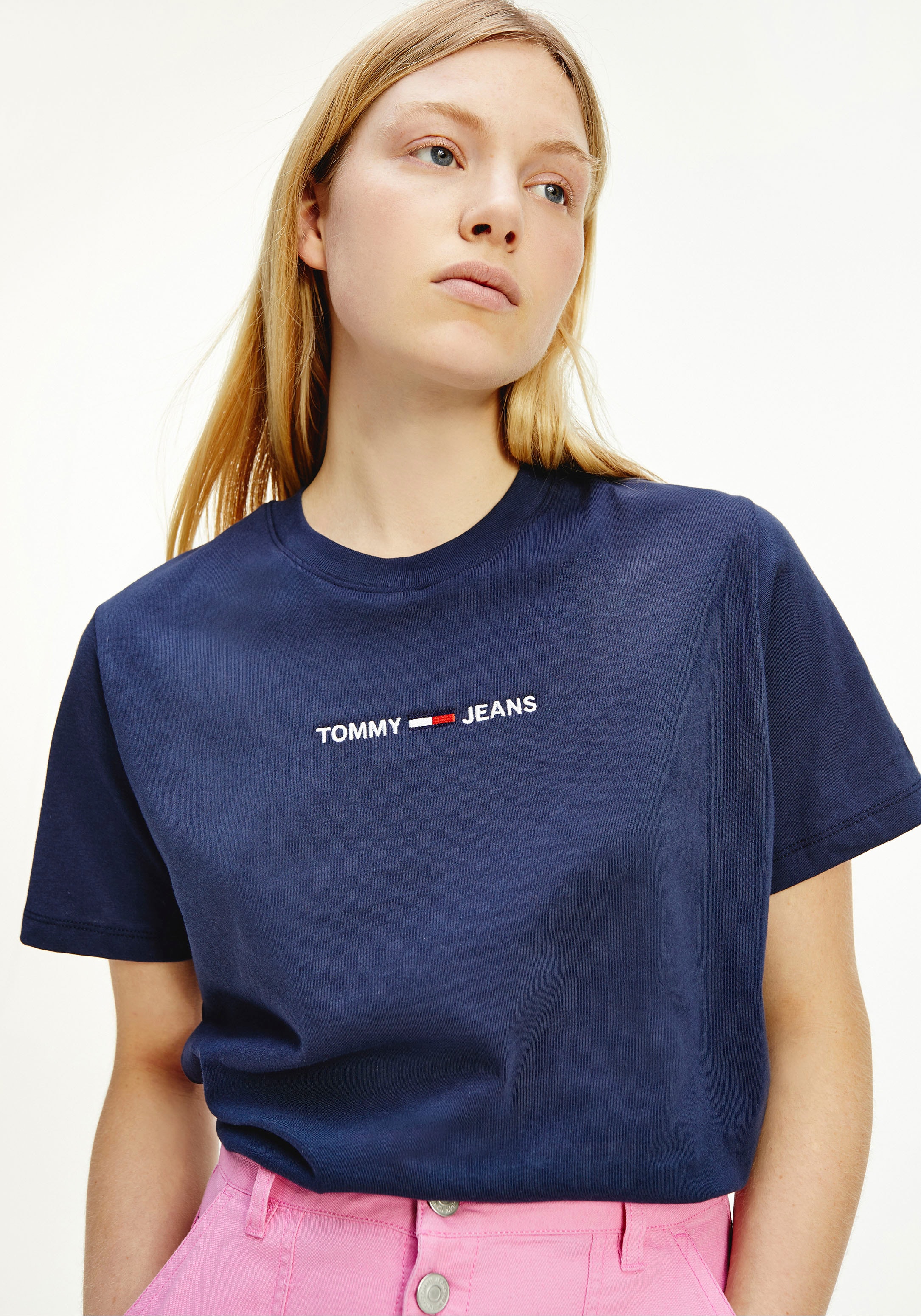Tommy Jeans Rundhalsshirt »TJW BXY CROP LINEAR LOGO TEE«, mit Tommy Jeans  Logostickerei shoppen