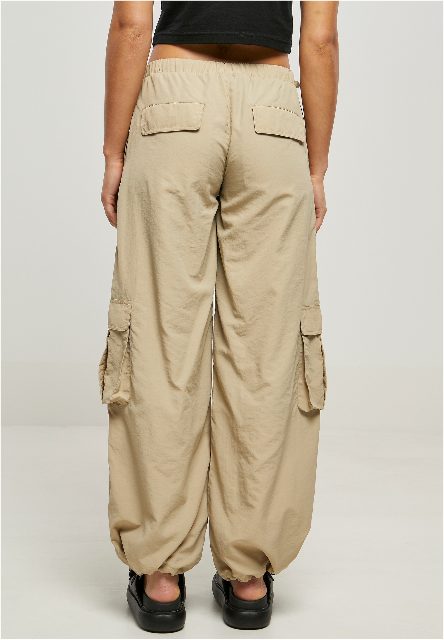 URBAN CLASSICS Stoffhose »Damen Ladies online Wide Cargo Crinkle Nylon tlg.) Pants«, (1