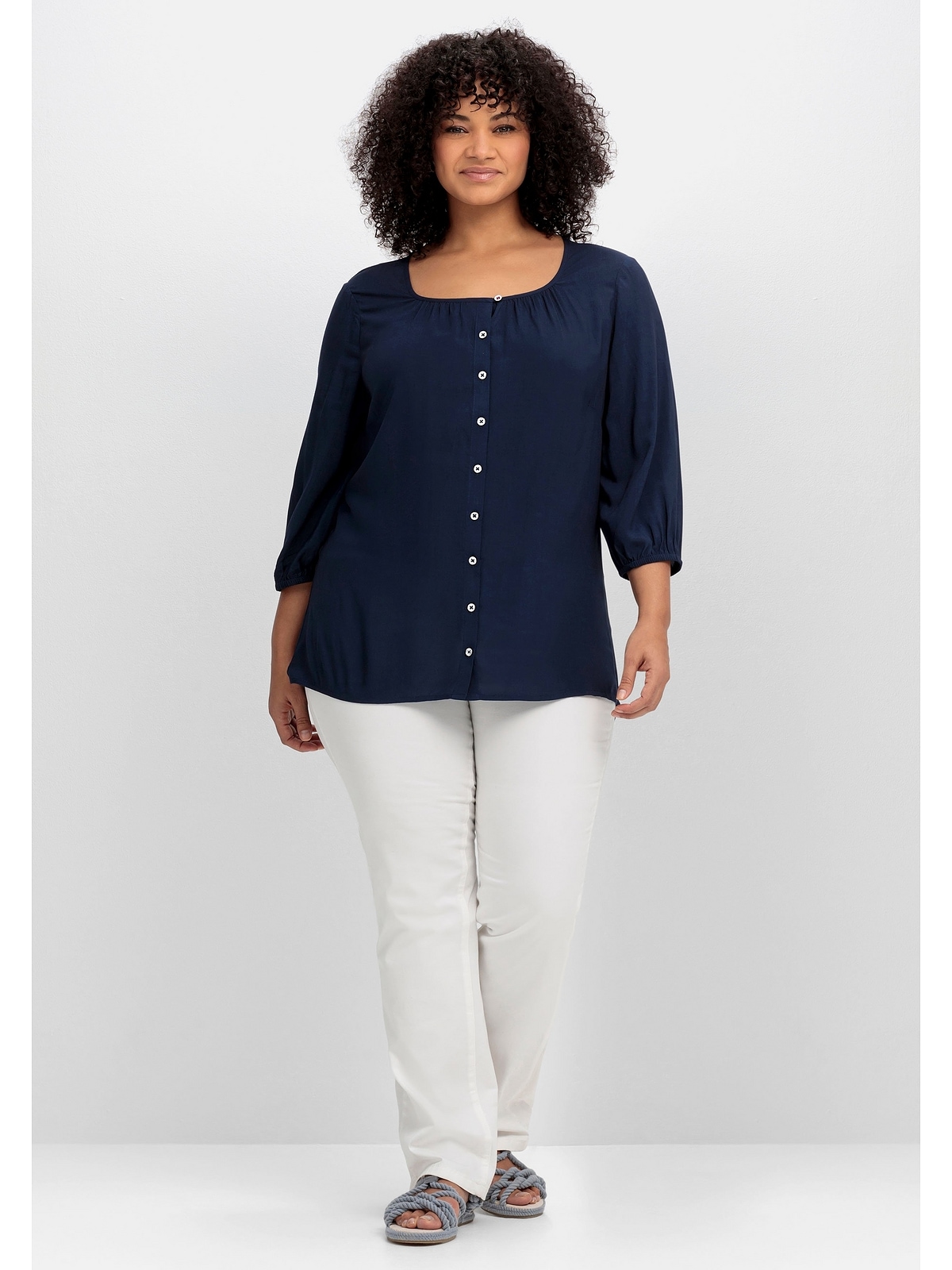 Sheego Shirtbluse »Große Größen«, verlängertem 3/4-Arm Rücken mit und kaufen