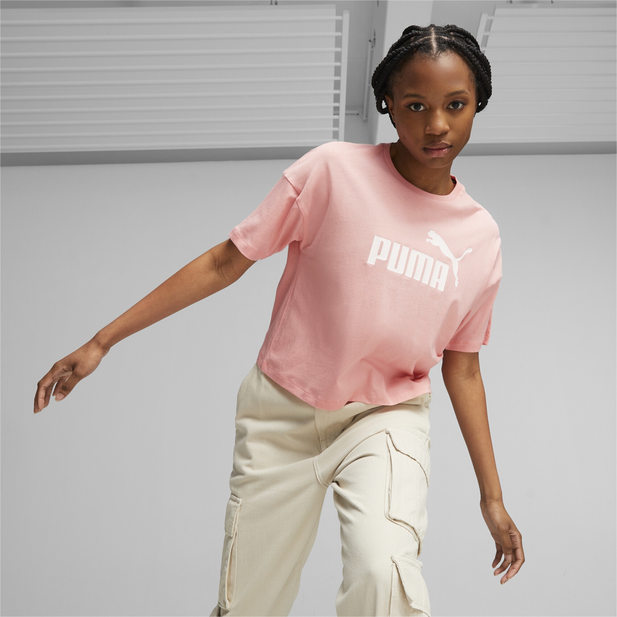 PUMA T-Shirt »Essentials Logo Cropped T-Shirt Damen« bestellen | I\'m walking