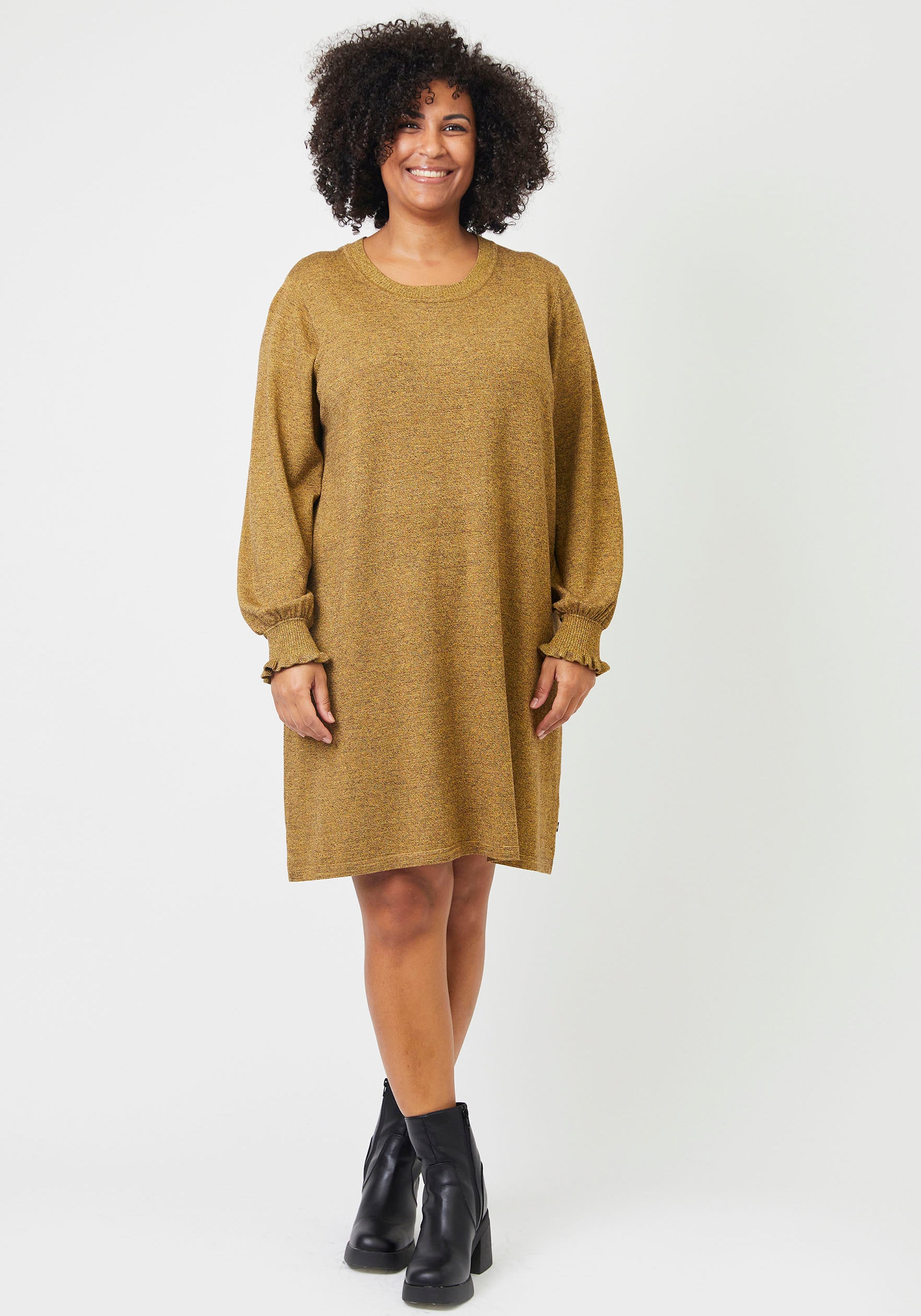 ADIA Sweatkleid »AD Knit Dress«, mit Rüschen am Ärmelabschluss shoppen