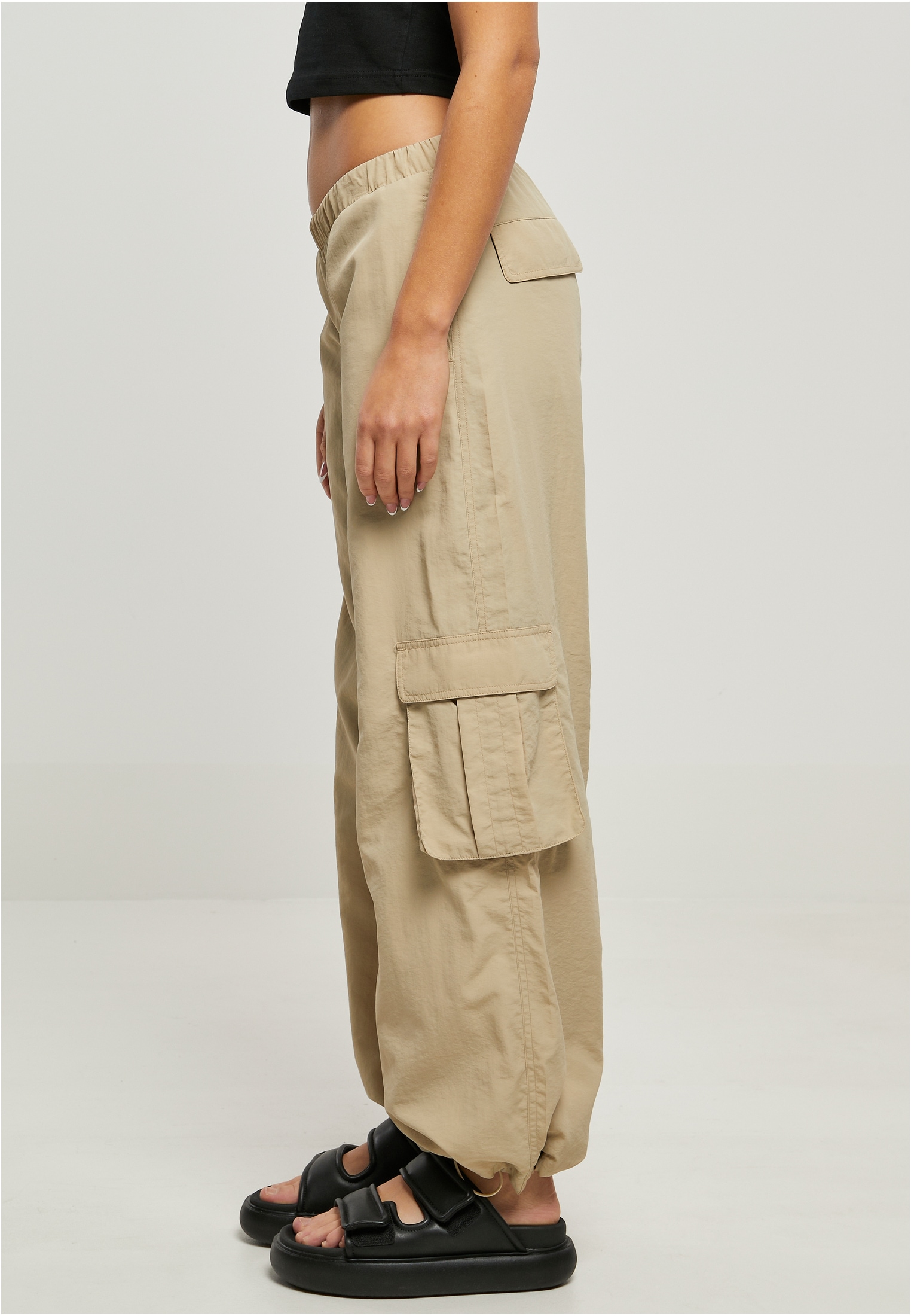 URBAN CLASSICS Wide Crinkle (1 Ladies Cargo Pants«, tlg.) online Stoffhose »Damen Nylon