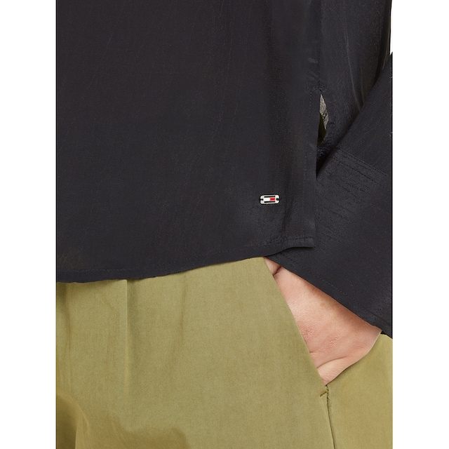 Tommy Hilfiger Klassische Bluse »VISCOSE CREPE V-NECK BLOUSE«, mit  Logoprägung online kaufen | I\'m walking