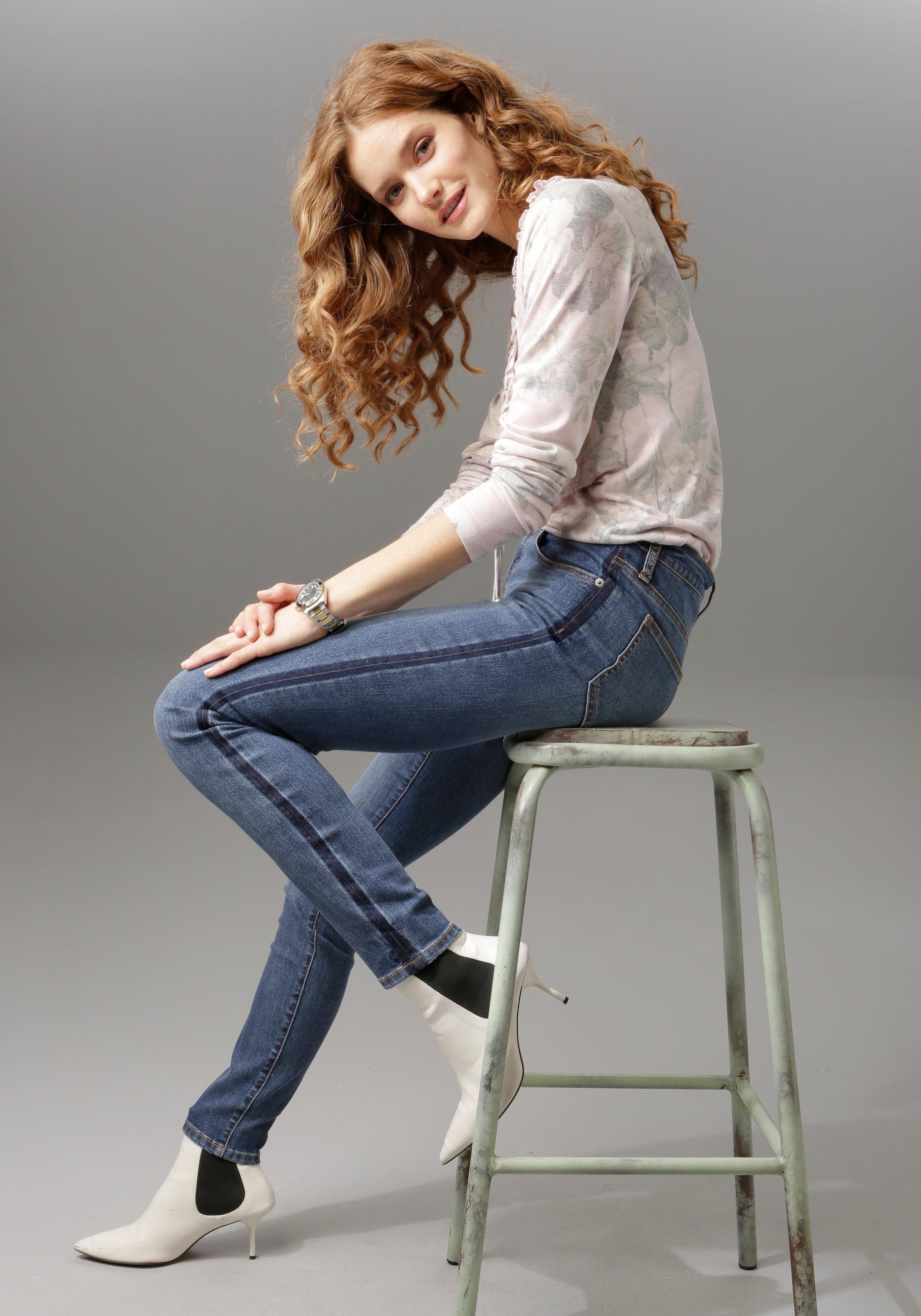 Aniston CASUAL Skinny-fit-Jeans, regular waist bestellen | I\'m walking | Slim-Fit Jeans