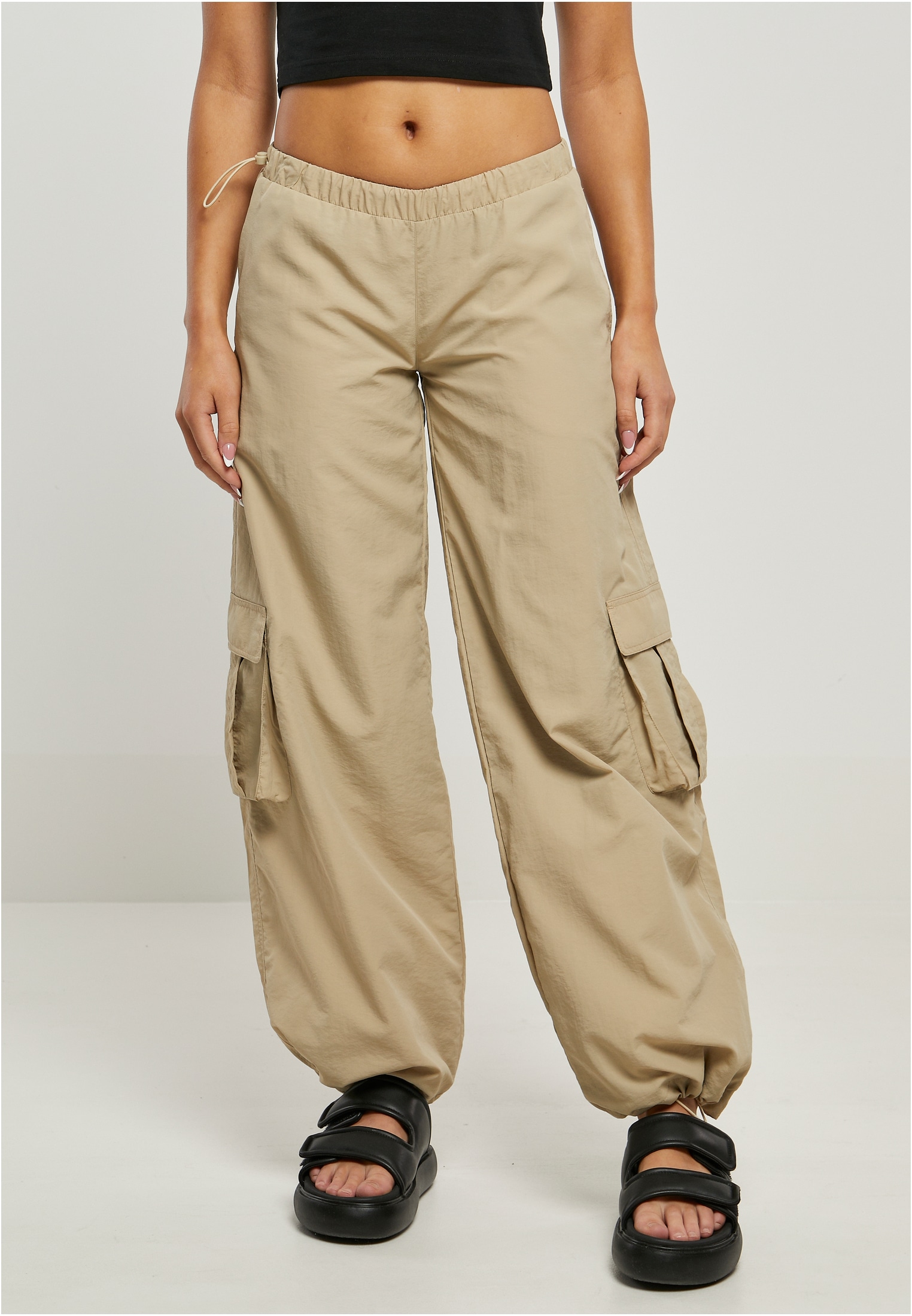 URBAN CLASSICS Stoffhose »Damen Ladies Nylon Pants«, Crinkle Wide Cargo tlg.) (1 online