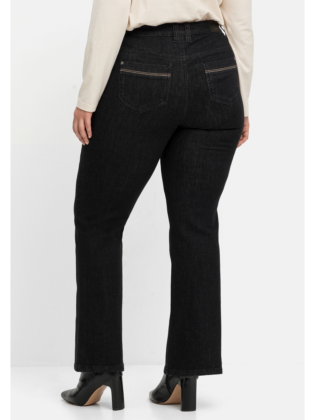 Sheego Bootcut-Jeans Kontrast-Stickerei, Größen«, extralang »Große mit bestellen